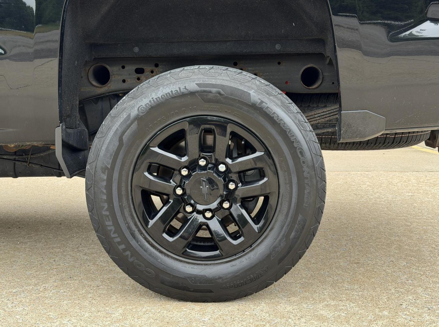2018 BLACK /Black Chevrolet Silverado 2500HD LT Crew Cab 4WD (1GC1KVEG3JF) with an 6.0L V8 engine, Automatic transmission, located at 2990 Old Orchard Rd., Jackson, MO, 63755, 37.354214, -89.612106 - 2018 Chevrolet Silverado 2500HD LT 122xxx miles 4x4 6.0L V8 Automatic Navigation Backup Camera Power Driver Seat Bluetooth Remote Start Cruise Power Windows/Locks/Mirrors We have financing available and we accept trades! Fill out a credit application on our website or come by today! If - Photo#37