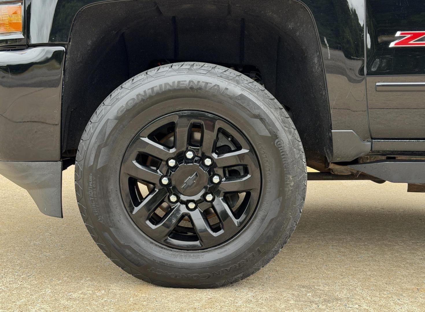2018 BLACK /Black Chevrolet Silverado 2500HD LT Crew Cab 4WD (1GC1KVEG3JF) with an 6.0L V8 engine, Automatic transmission, located at 2990 Old Orchard Rd., Jackson, MO, 63755, 37.354214, -89.612106 - 2018 Chevrolet Silverado 2500HD LT 122xxx miles 4x4 6.0L V8 Automatic Navigation Backup Camera Power Driver Seat Bluetooth Remote Start Cruise Power Windows/Locks/Mirrors We have financing available and we accept trades! Fill out a credit application on our website or come by today! If - Photo#36