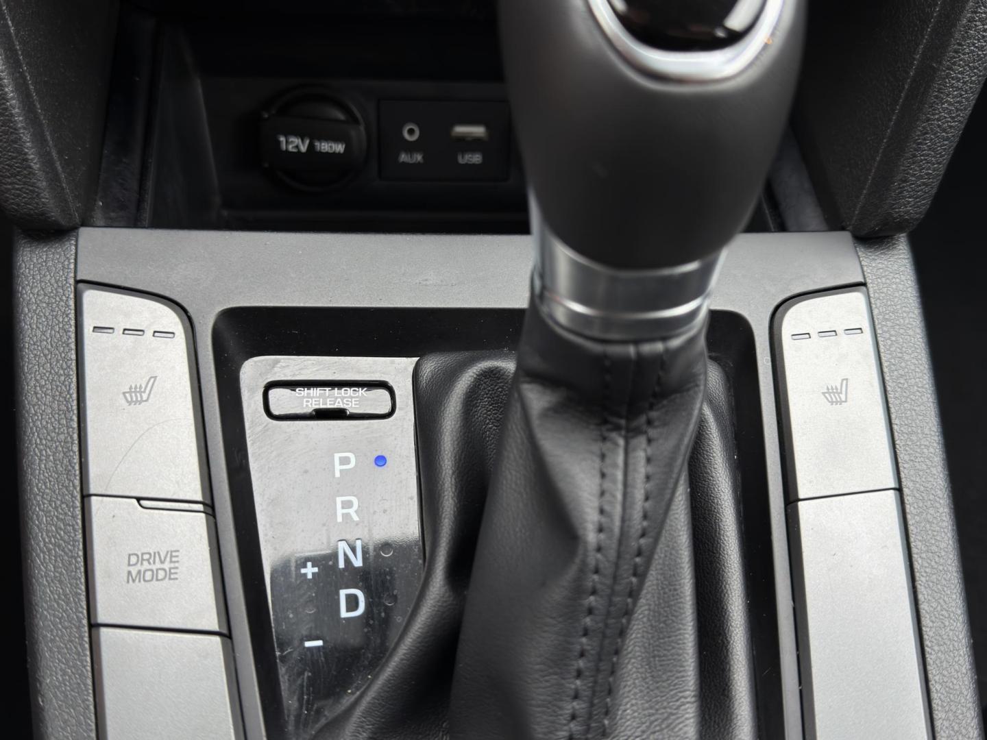 2018 GRAY /Black Hyundai Elantra Value (5NPD84LF8JH) with an 2.0L 4 Cyl. engine, Automatic transmission, located at 2990 Old Orchard Rd., Jackson, MO, 63755, 37.354214, -89.612106 - 2018 Hyundai Elantra Value 100xxx miles Front Wheel Drive 2.0L 4 Cyl. Automatic Backup Camera Heated Seats Sunroof Bluetooth Cruise Power Windows/Locks/Mirrors We have financing available and we accept trades! Fill out a credit application on our website or come by today! If you have any - Photo#3
