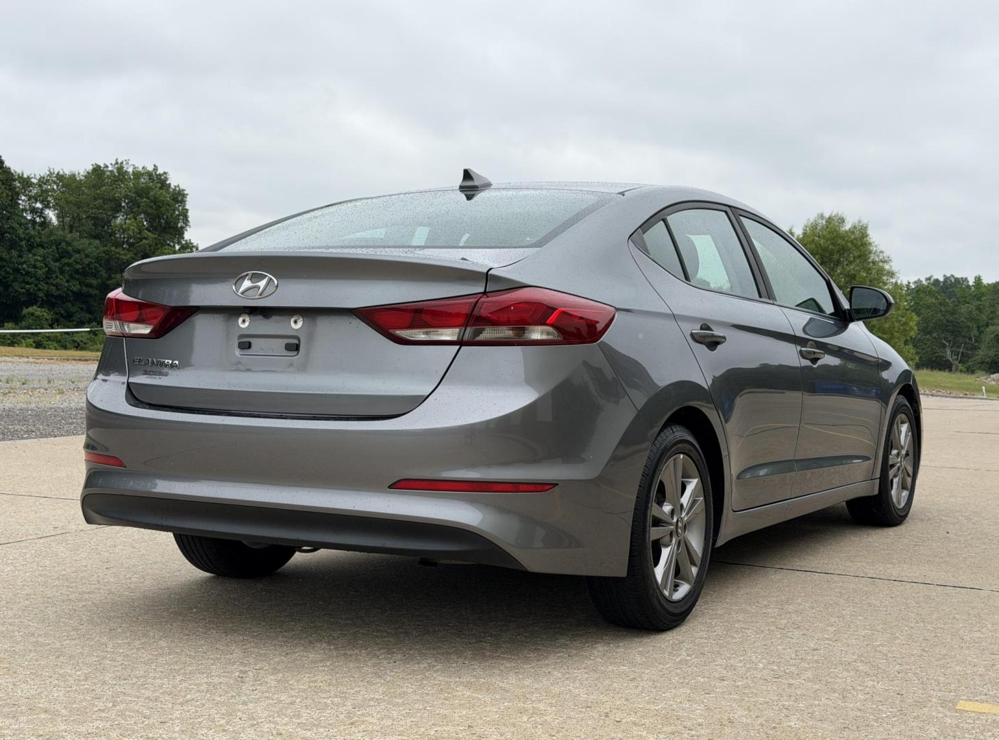 2018 GRAY /Black Hyundai Elantra Value (5NPD84LF8JH) with an 2.0L 4 Cyl. engine, Automatic transmission, located at 2990 Old Orchard Rd., Jackson, MO, 63755, 37.354214, -89.612106 - 2018 Hyundai Elantra Value 100xxx miles Front Wheel Drive 2.0L 4 Cyl. Automatic Backup Camera Heated Seats Sunroof Bluetooth Cruise Power Windows/Locks/Mirrors We have financing available and we accept trades! Fill out a credit application on our website or come by today! If you have any - Photo#8