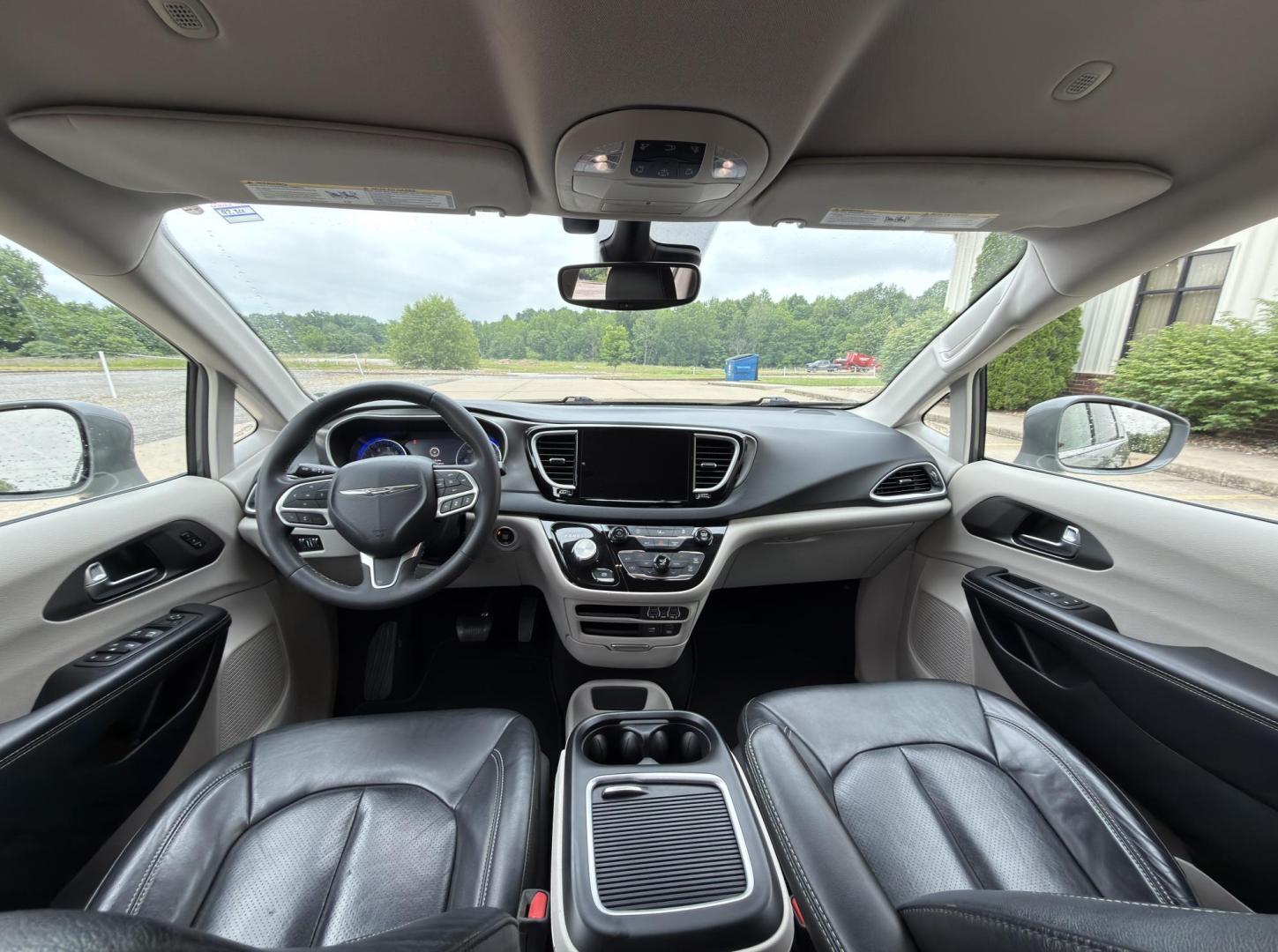2022 GRAY /Black Chrysler Pacifica Touring-L (2C4RC1BG7NR) with an 3.6L V6 engine, Automatic transmission, located at 2990 Old Orchard Rd., Jackson, MO, 63755, 37.354214, -89.612106 - 2022 Chrysler Pacifica Touring L 1-Owner 87xxx miles Front Wheel Drive 3.6L V6 Automatic Leather 3rd Row Stow 'N Go Backup Camera Power Driver Seat Heated Seats Heated Steering Wheel Bluetooth Remote Start Cruise Power Windows/Locks/Mirrors We have financing available and we accept - Photo#23