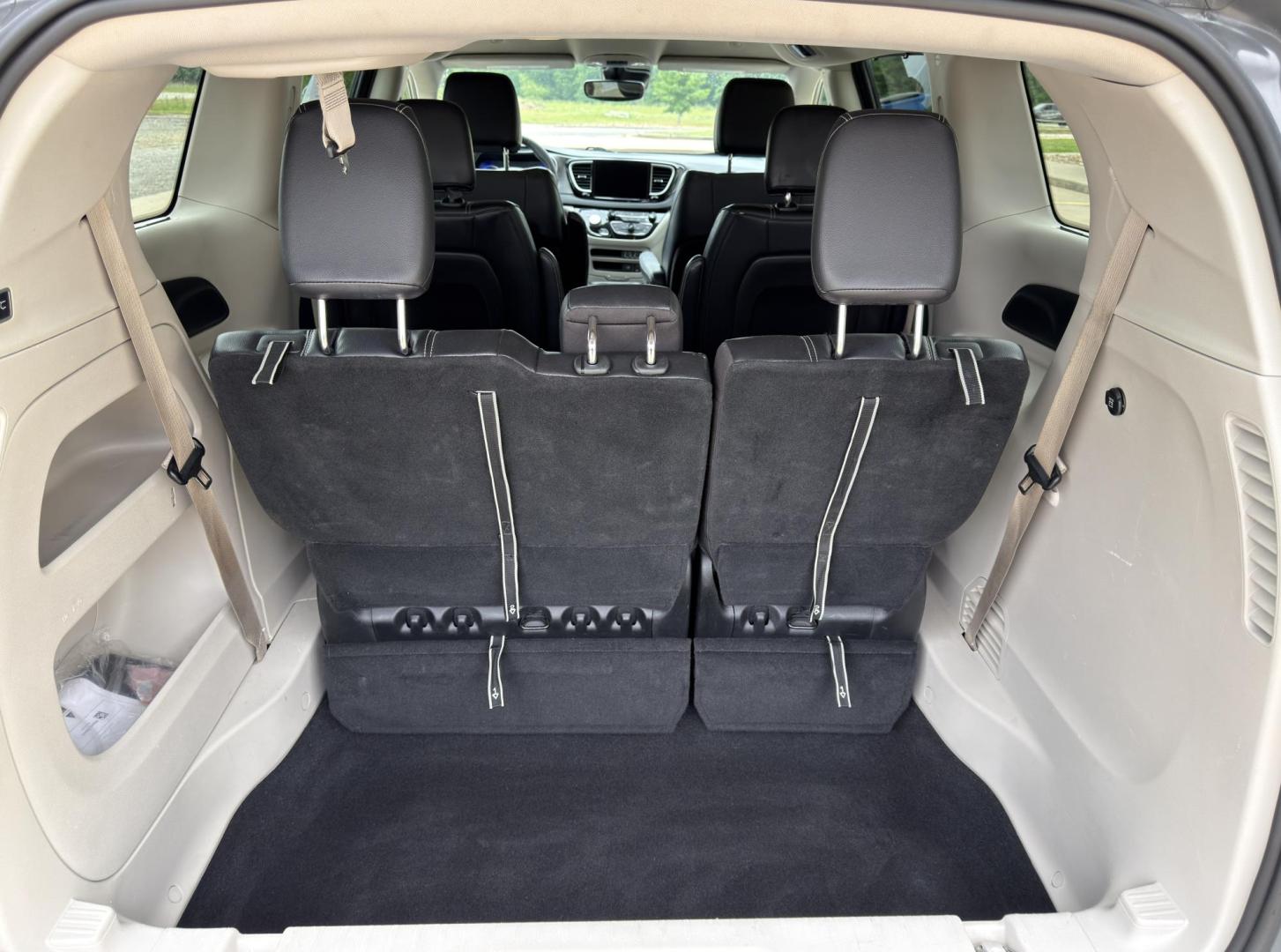 2022 GRAY /Black Chrysler Pacifica Touring-L (2C4RC1BG7NR) with an 3.6L V6 engine, Automatic transmission, located at 2990 Old Orchard Rd., Jackson, MO, 63755, 37.354214, -89.612106 - 2022 Chrysler Pacifica Touring L 1-Owner 87xxx miles Front Wheel Drive 3.6L V6 Automatic Leather 3rd Row Stow 'N Go Backup Camera Power Driver Seat Heated Seats Heated Steering Wheel Bluetooth Remote Start Cruise Power Windows/Locks/Mirrors We have financing available and we accept - Photo#21