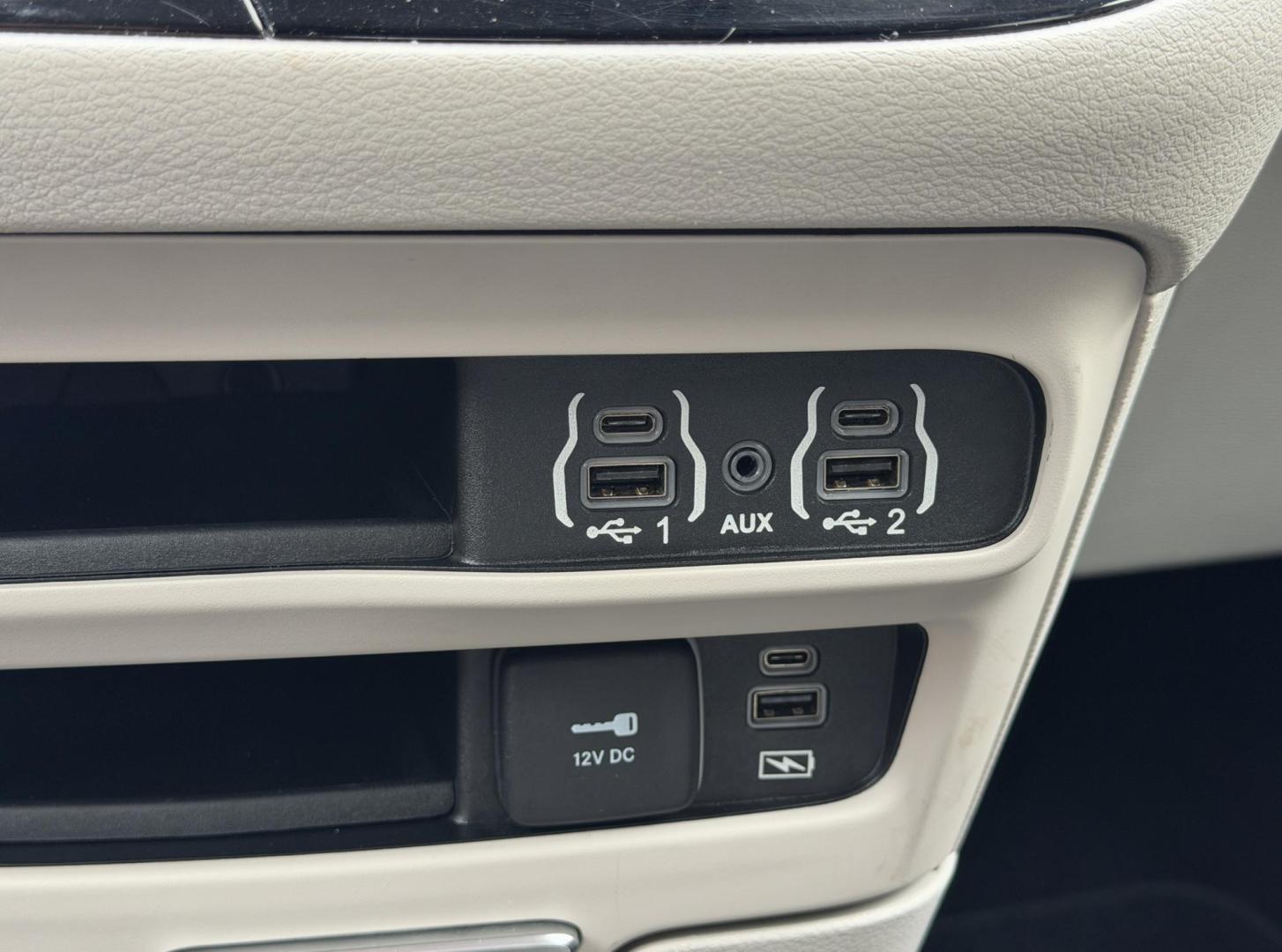 2022 GRAY /Black Chrysler Pacifica Touring-L (2C4RC1BG7NR) with an 3.6L V6 engine, Automatic transmission, located at 2990 Old Orchard Rd., Jackson, MO, 63755, 37.354214, -89.612106 - 2022 Chrysler Pacifica Touring L 1-Owner 87xxx miles Front Wheel Drive 3.6L V6 Automatic Leather 3rd Row Stow 'N Go Backup Camera Power Driver Seat Heated Seats Heated Steering Wheel Bluetooth Remote Start Cruise Power Windows/Locks/Mirrors We have financing available and we accept - Photo#30