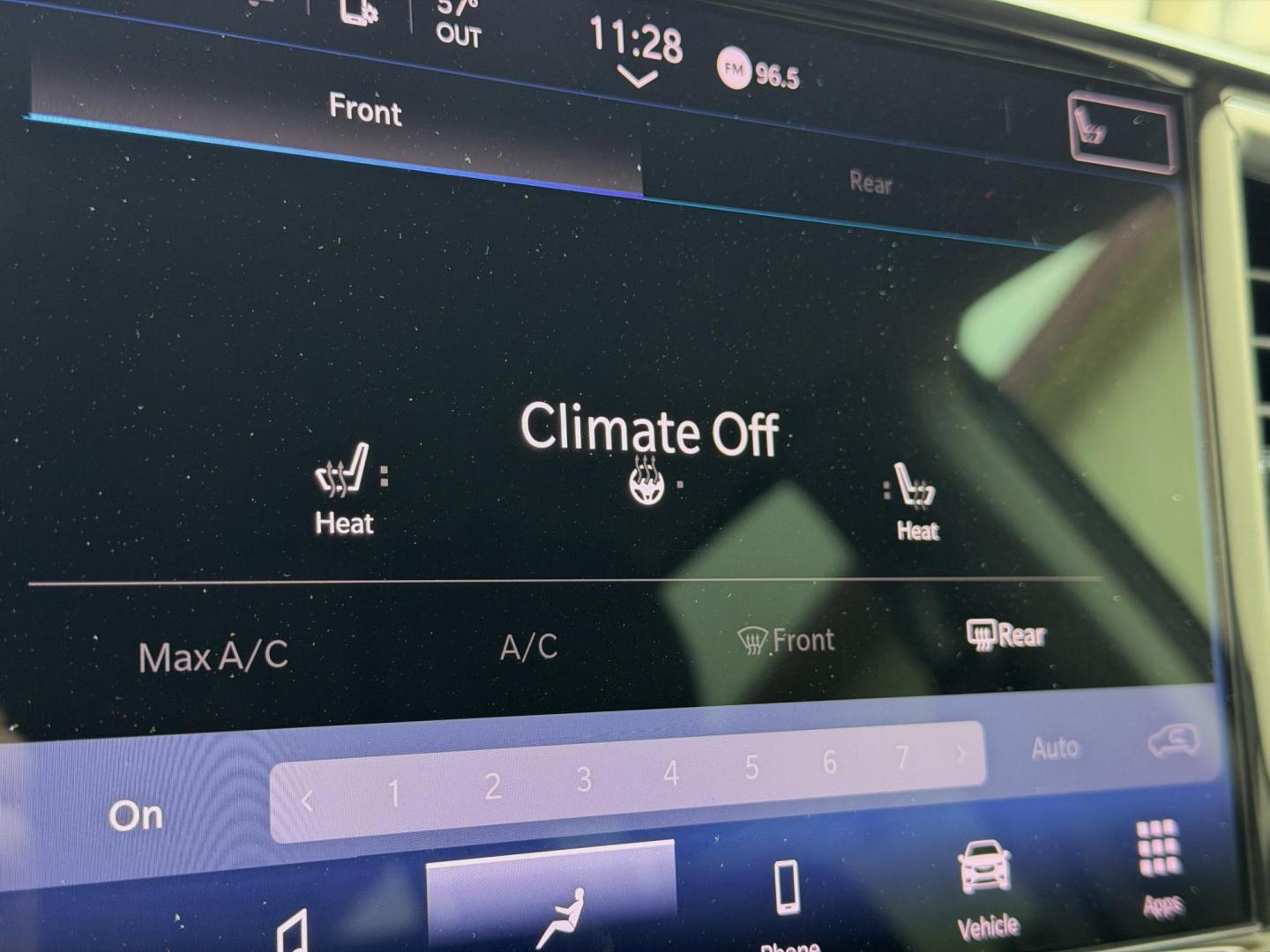 2022 GRAY /Black Chrysler Pacifica Touring-L (2C4RC1BG7NR) with an 3.6L V6 engine, Automatic transmission, located at 2990 Old Orchard Rd., Jackson, MO, 63755, 37.354214, -89.612106 - 2022 Chrysler Pacifica Touring L 1-Owner 87xxx miles Front Wheel Drive 3.6L V6 Automatic Leather 3rd Row Stow 'N Go Backup Camera Power Driver Seat Heated Seats Heated Steering Wheel Bluetooth Remote Start Cruise Power Windows/Locks/Mirrors We have financing available and we accept - Photo#3
