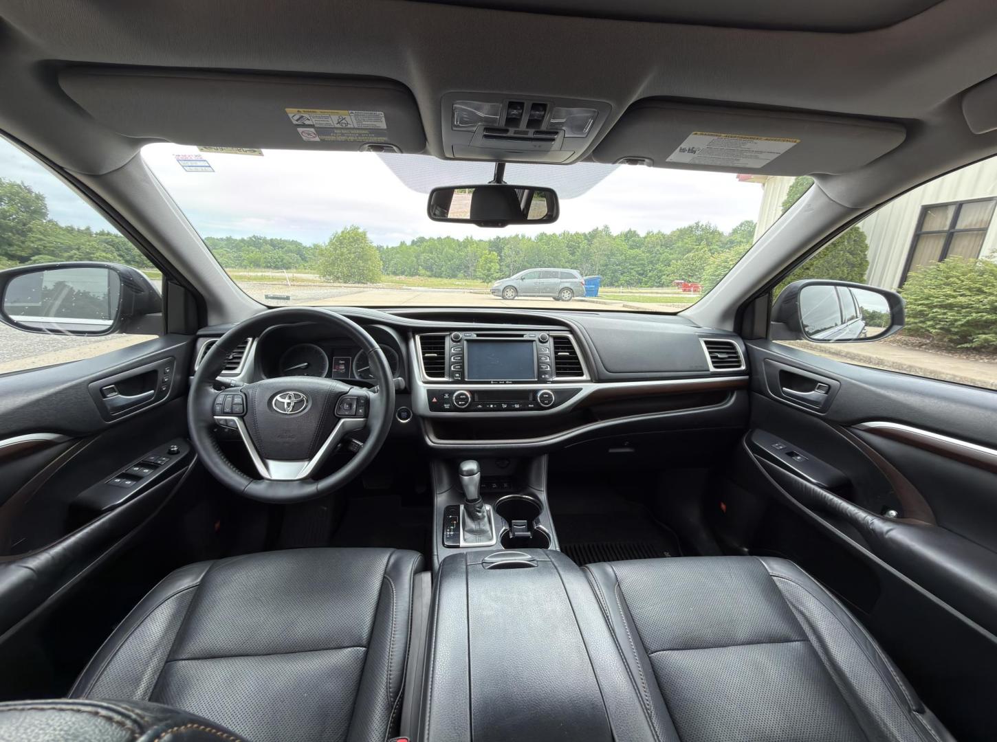 2016 GRAY /Black Toyota Highlander Limited AWD V6 (5TDDKRFH0GS) with an 3.5L V6 engine, Automatic transmission, located at 2990 Old Orchard Rd., Jackson, MO, 63755, 37.354214, -89.612106 - 2016 Toyota Highlander Limited 101xxx miles All Wheel Drive 3.5L V6 Automatic Leather 3rd Row Navigation Power/Heated/Cooled Seats Heated Rear Seats Heated Steering Wheel Backup Camera Sunroof Bluetooth Cruise Power Windows/Locks/Mirrors We have financing available and we accept trad - Photo#25