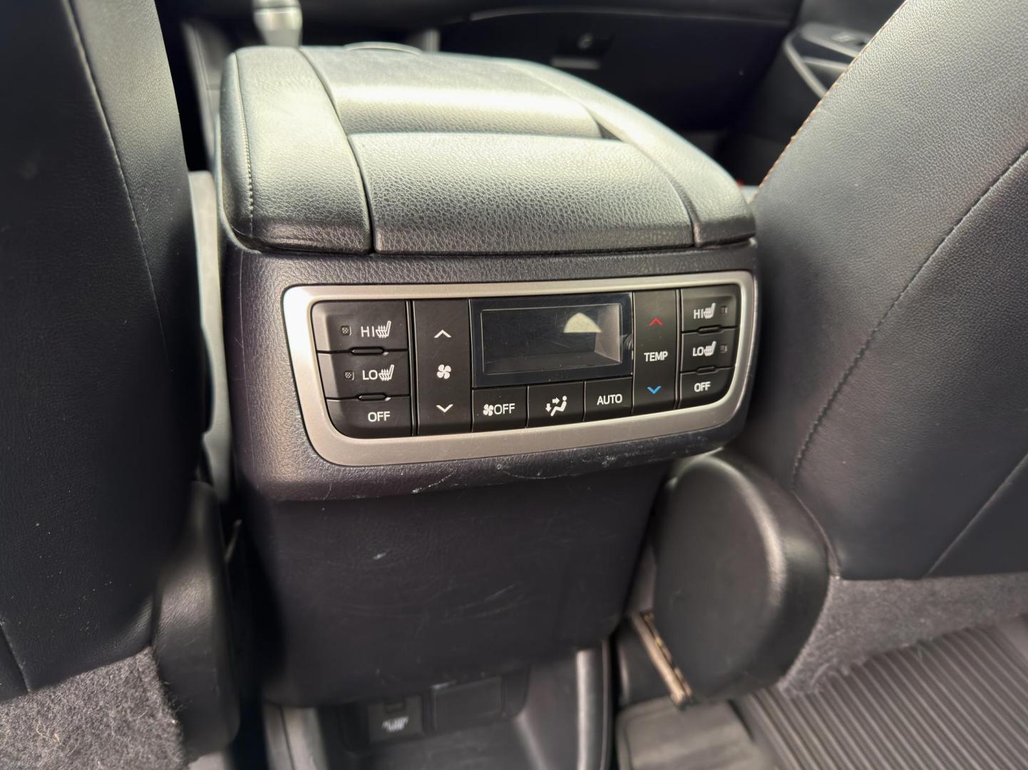 2016 GRAY /Black Toyota Highlander Limited AWD V6 (5TDDKRFH0GS) with an 3.5L V6 engine, Automatic transmission, located at 2990 Old Orchard Rd., Jackson, MO, 63755, 37.354214, -89.612106 - 2016 Toyota Highlander Limited 101xxx miles All Wheel Drive 3.5L V6 Automatic Leather 3rd Row Navigation Power/Heated/Cooled Seats Heated Rear Seats Heated Steering Wheel Backup Camera Sunroof Bluetooth Cruise Power Windows/Locks/Mirrors We have financing available and we accept trad - Photo#7