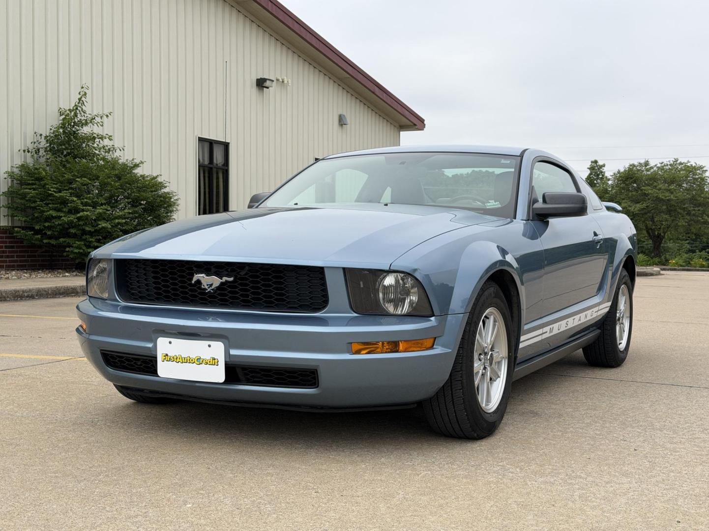 2006 BLUE /Black Ford Mustang Premium (1ZVFT80N565) with an 4.0L V6 engine, Automatic transmission, located at 2990 Old Orchard Rd., Jackson, MO, 63755, 37.354214, -89.612106 - 2006 Ford Mustang Premium 67xxx miles Rear Wheel Drive 4.0L V6 Automatic Leather Power Driver Seat Bluetooth Cruise Power Windows/Locks/Mirrors We have financing available and we accept trades! Fill out a credit application on our website or come by today! If you have any questions, give - Photo#3