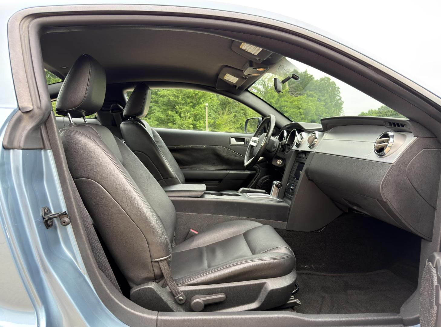 2006 BLUE /Black Ford Mustang Premium (1ZVFT80N565) with an 4.0L V6 engine, Automatic transmission, located at 2990 Old Orchard Rd., Jackson, MO, 63755, 37.354214, -89.612106 - 2006 Ford Mustang Premium 67xxx miles Rear Wheel Drive 4.0L V6 Automatic Leather Power Driver Seat Bluetooth Cruise Power Windows/Locks/Mirrors We have financing available and we accept trades! Fill out a credit application on our website or come by today! If you have any questions, give - Photo#13
