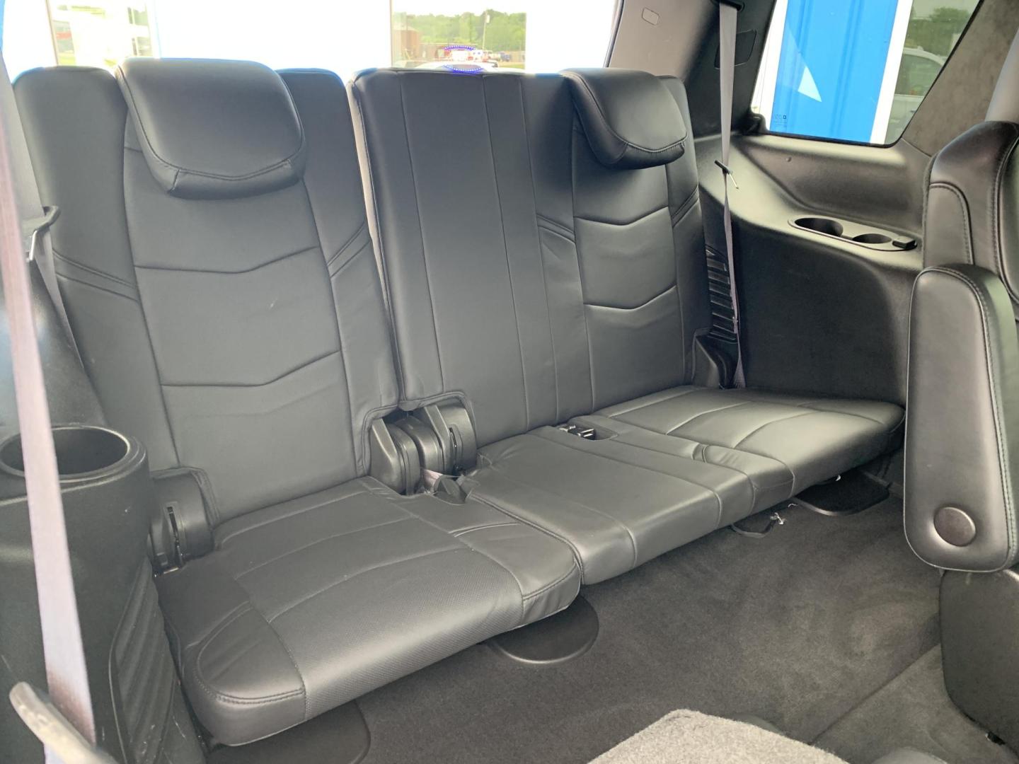 2017 WHITE /BLACK Cadillac Escalade Platinum 4WD (1GYS4DKJ0HR) with an 6.2L V8 OHV 16V FFV engine, Automatic transmission, located at 506 S. Kingshighway, Cape Girardeau, MO, 63703, (573) 235-5000, 37.294991, -89.553635 - 2017 Cadillac Escalade Platinum 4WD 91,xxx miles One Owner Heated Seats Cooled Seats Massage Seats Rear Entertainment Bose Backup Cam 360 Camera Sunroof 4 wheel Drive Powered 3rd. Row Bluetooth Tilt Steering Wheel Power Windows/Locks/Mirrors Remote Start Keyless Entry We have fi - Photo#21