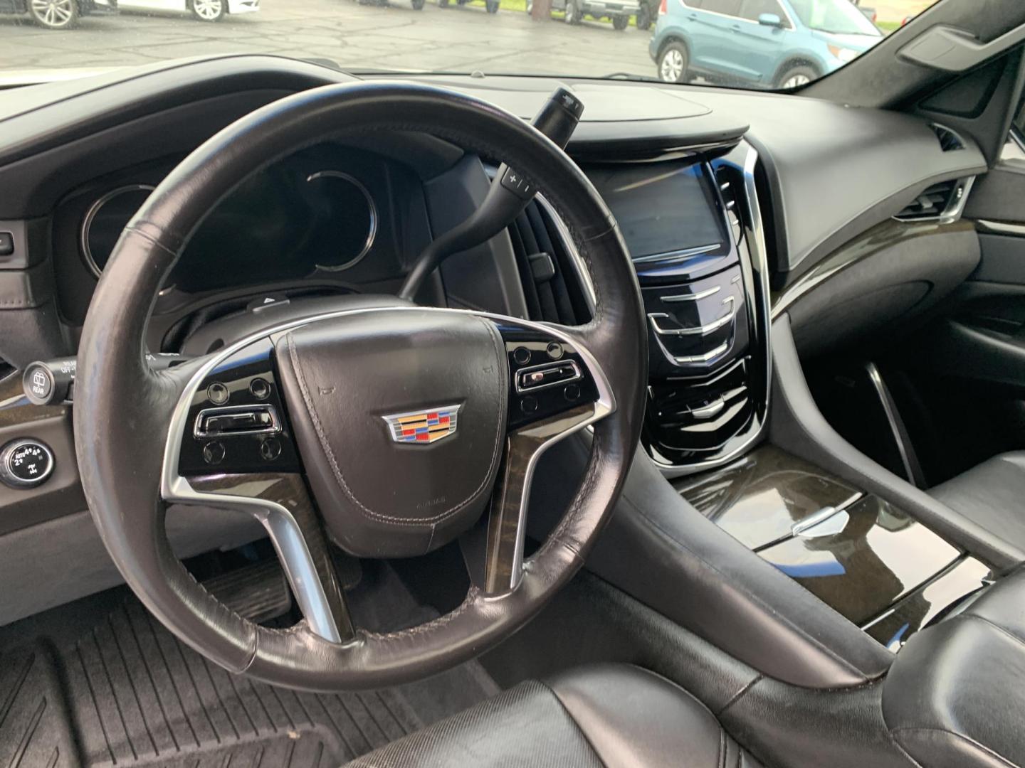 2017 WHITE /BLACK Cadillac Escalade Platinum 4WD (1GYS4DKJ0HR) with an 6.2L V8 OHV 16V FFV engine, Automatic transmission, located at 506 S. Kingshighway, Cape Girardeau, MO, 63703, (573) 235-5000, 37.294991, -89.553635 - 2017 Cadillac Escalade Platinum 4WD 91,xxx miles One Owner Heated Seats Cooled Seats Massage Seats Rear Entertainment Bose Backup Cam 360 Camera Sunroof 4 wheel Drive Powered 3rd. Row Bluetooth Tilt Steering Wheel Power Windows/Locks/Mirrors Remote Start Keyless Entry We have fi - Photo#34