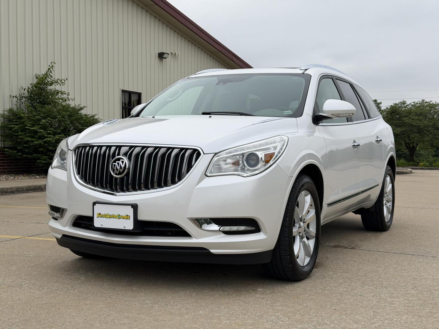 2017 WHITE /Gray Buick Enclave Premium FWD (5GAKRCKD7HJ) with an 3.6L V6 engine, Automatic transmission, located at 2990 Old Orchard Rd., Jackson, MO, 63755, 37.354214, -89.612106 - 2017 Buick Enclave Premium 1-Owner 90xxx miles Front Wheel Drive 3.6L V6 Automatic Leather 3rd Row Navigation Power/Heated/Cooled Seats Heated Steering Wheel Backup Camera Sunroof Bluetooth Remote Start Cruise Power Windows/Locks/Mirrors We have financing available and we accept tra - Photo#8