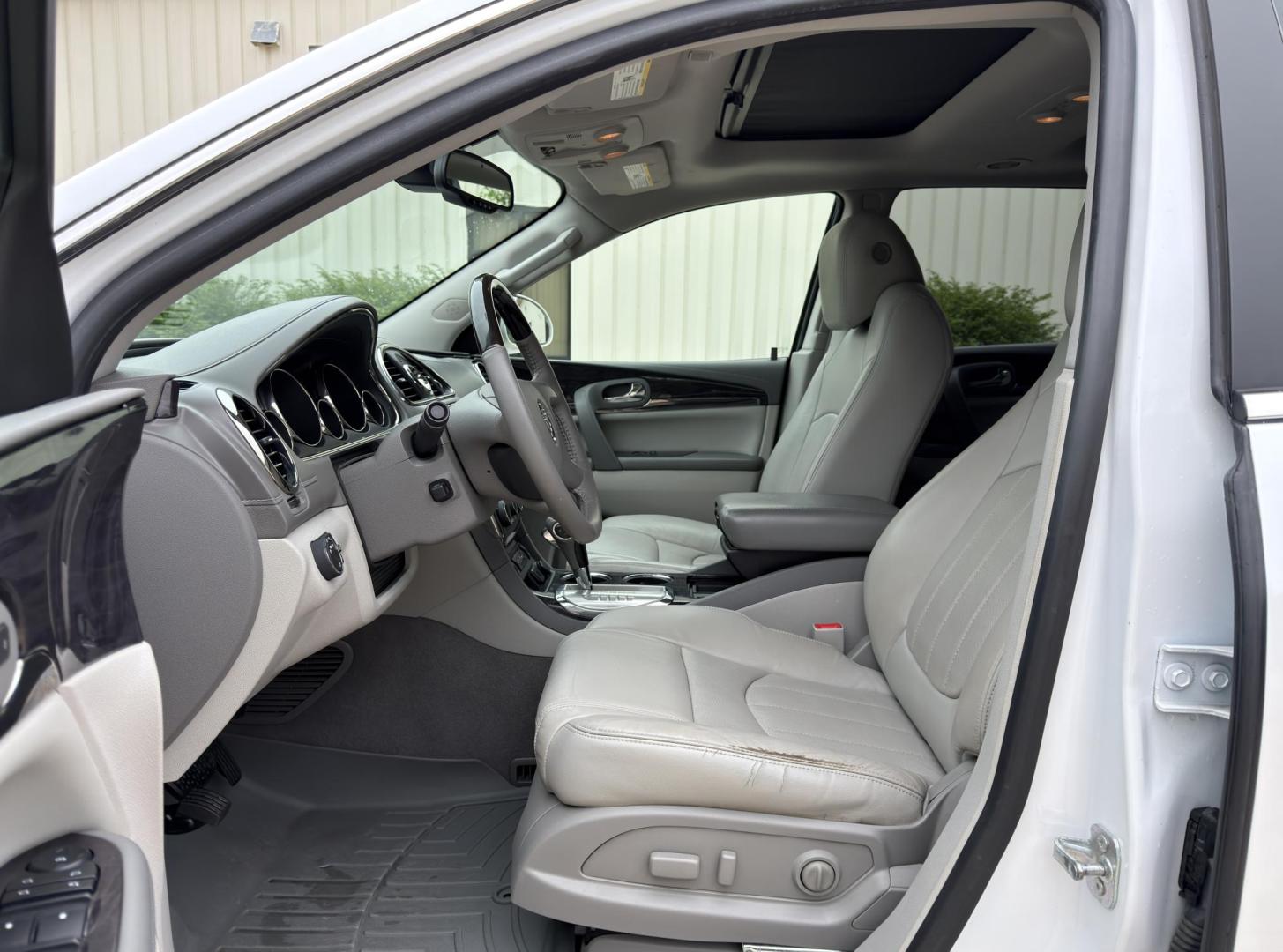 2017 WHITE /Gray Buick Enclave Premium FWD (5GAKRCKD7HJ) with an 3.6L V6 engine, Automatic transmission, located at 2990 Old Orchard Rd., Jackson, MO, 63755, 37.354214, -89.612106 - 2017 Buick Enclave Premium 1-Owner 90xxx miles Front Wheel Drive 3.6L V6 Automatic Leather 3rd Row Navigation Power/Heated/Cooled Seats Heated Steering Wheel Backup Camera Sunroof Bluetooth Remote Start Cruise Power Windows/Locks/Mirrors We have financing available and we accept tra - Photo#16