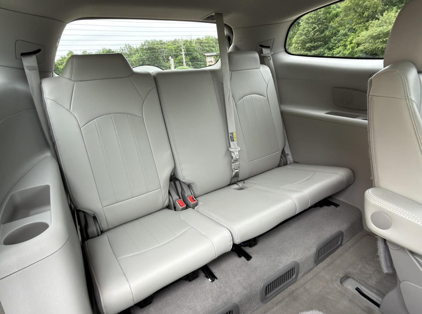 2017 WHITE /Gray Buick Enclave Premium FWD (5GAKRCKD7HJ) with an 3.6L V6 engine, Automatic transmission, located at 2990 Old Orchard Rd., Jackson, MO, 63755, 37.354214, -89.612106 - 2017 Buick Enclave Premium 1-Owner 90xxx miles Front Wheel Drive 3.6L V6 Automatic Leather 3rd Row Navigation Power/Heated/Cooled Seats Heated Steering Wheel Backup Camera Sunroof Bluetooth Remote Start Cruise Power Windows/Locks/Mirrors We have financing available and we accept tra - Photo#21