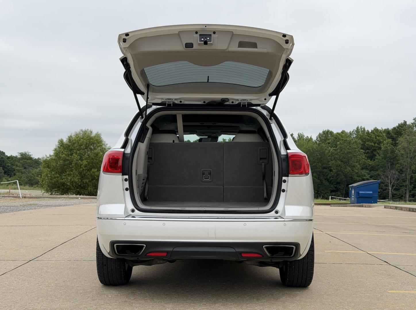 2017 WHITE /Gray Buick Enclave Premium FWD (5GAKRCKD7HJ) with an 3.6L V6 engine, Automatic transmission, located at 2990 Old Orchard Rd., Jackson, MO, 63755, 37.354214, -89.612106 - 2017 Buick Enclave Premium 1-Owner 90xxx miles Front Wheel Drive 3.6L V6 Automatic Leather 3rd Row Navigation Power/Heated/Cooled Seats Heated Steering Wheel Backup Camera Sunroof Bluetooth Remote Start Cruise Power Windows/Locks/Mirrors We have financing available and we accept tra - Photo#22