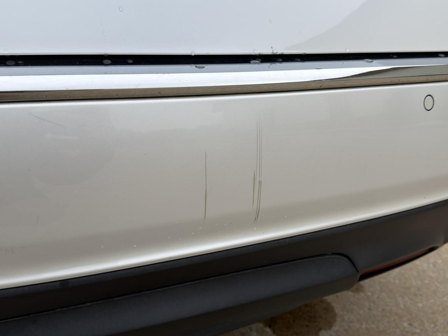 2017 WHITE /Gray Buick Enclave Premium FWD (5GAKRCKD7HJ) with an 3.6L V6 engine, Automatic transmission, located at 2990 Old Orchard Rd., Jackson, MO, 63755, 37.354214, -89.612106 - 2017 Buick Enclave Premium 1-Owner 90xxx miles Front Wheel Drive 3.6L V6 Automatic Leather 3rd Row Navigation Power/Heated/Cooled Seats Heated Steering Wheel Backup Camera Sunroof Bluetooth Remote Start Cruise Power Windows/Locks/Mirrors We have financing available and we accept tra - Photo#45