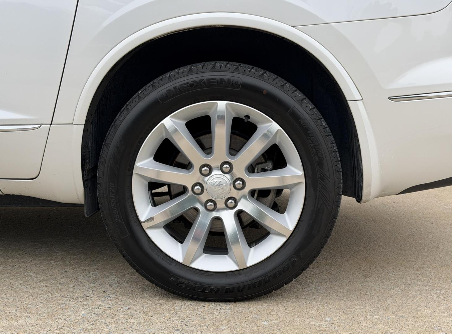 2017 WHITE /Gray Buick Enclave Premium FWD (5GAKRCKD7HJ) with an 3.6L V6 engine, Automatic transmission, located at 2990 Old Orchard Rd., Jackson, MO, 63755, 37.354214, -89.612106 - 2017 Buick Enclave Premium 1-Owner 90xxx miles Front Wheel Drive 3.6L V6 Automatic Leather 3rd Row Navigation Power/Heated/Cooled Seats Heated Steering Wheel Backup Camera Sunroof Bluetooth Remote Start Cruise Power Windows/Locks/Mirrors We have financing available and we accept tra - Photo#39