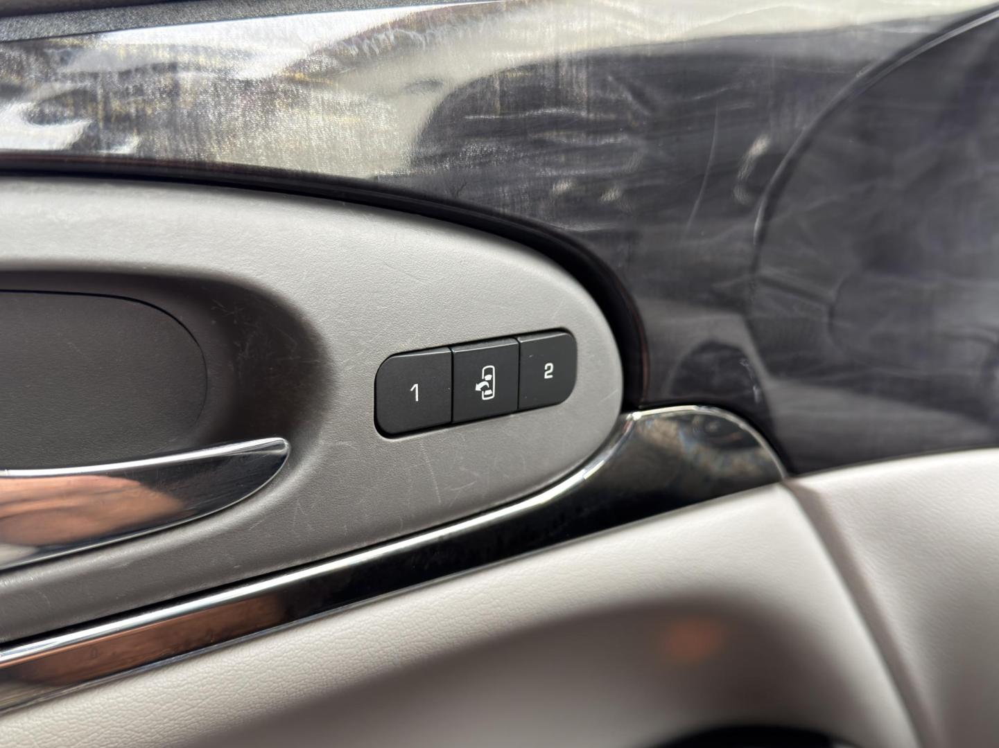 2017 WHITE /Gray Buick Enclave Premium FWD (5GAKRCKD7HJ) with an 3.6L V6 engine, Automatic transmission, located at 2990 Old Orchard Rd., Jackson, MO, 63755, 37.354214, -89.612106 - 2017 Buick Enclave Premium 1-Owner 90xxx miles Front Wheel Drive 3.6L V6 Automatic Leather 3rd Row Navigation Power/Heated/Cooled Seats Heated Steering Wheel Backup Camera Sunroof Bluetooth Remote Start Cruise Power Windows/Locks/Mirrors We have financing available and we accept tra - Photo#32
