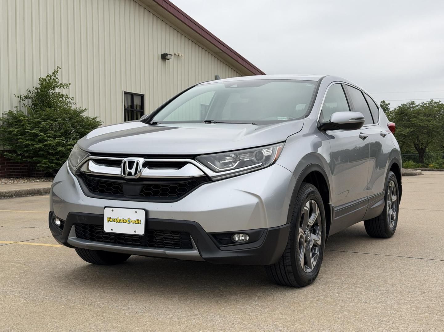 2017 SILVER /Gray Honda CR-V EX AWD (5J6RW2H56HL) with an 1.5L 4 Cyl. engine, CVT transmission, located at 2990 Old Orchard Rd., Jackson, MO, 63755, 37.354214, -89.612106 - 2017 Honda CR-V EX-L 117xxx miles All Wheel Drive 1.5L 4 Cyl. Automatic Backup Camera Power Driver Seat Heated Seats Sunroof Bluetooth Remote Start Cruise Power Windows/Locks/Mirrors We have financing available and we accept trades! Fill out a credit application on our website or come b - Photo#7