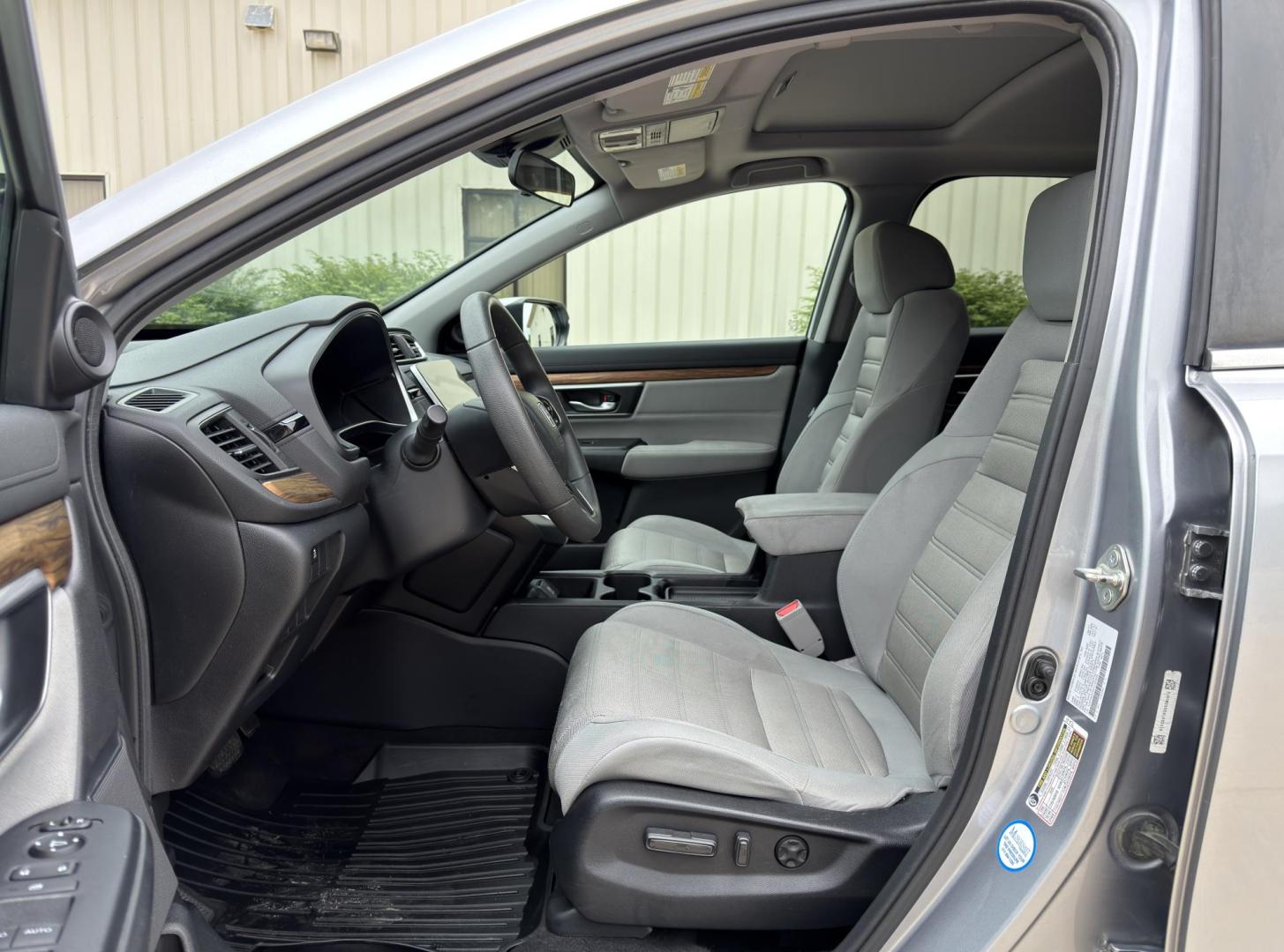 2017 SILVER /Gray Honda CR-V EX AWD (5J6RW2H56HL) with an 1.5L 4 Cyl. engine, CVT transmission, located at 2990 Old Orchard Rd., Jackson, MO, 63755, 37.354214, -89.612106 - 2017 Honda CR-V EX-L 117xxx miles All Wheel Drive 1.5L 4 Cyl. Automatic Backup Camera Power Driver Seat Heated Seats Sunroof Bluetooth Remote Start Cruise Power Windows/Locks/Mirrors We have financing available and we accept trades! Fill out a credit application on our website or come b - Photo#15