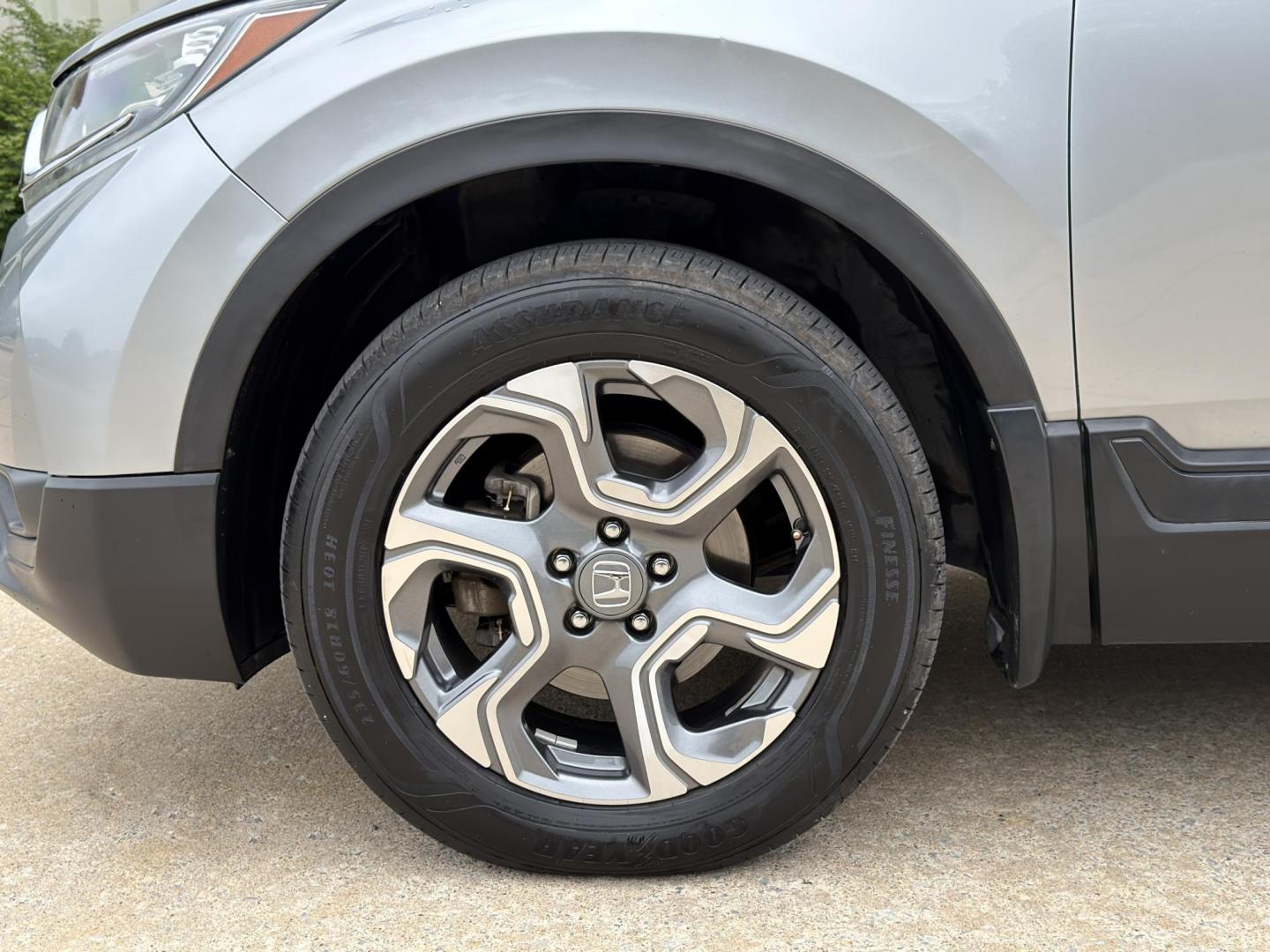 2017 SILVER /Gray Honda CR-V EX AWD (5J6RW2H56HL) with an 1.5L 4 Cyl. engine, CVT transmission, located at 2990 Old Orchard Rd., Jackson, MO, 63755, 37.354214, -89.612106 - 2017 Honda CR-V EX-L 117xxx miles All Wheel Drive 1.5L 4 Cyl. Automatic Backup Camera Power Driver Seat Heated Seats Sunroof Bluetooth Remote Start Cruise Power Windows/Locks/Mirrors We have financing available and we accept trades! Fill out a credit application on our website or come b - Photo#38
