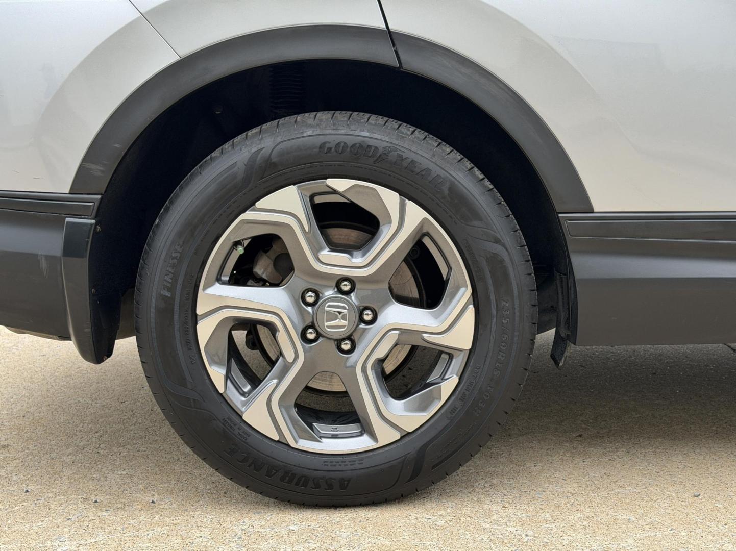 2017 SILVER /Gray Honda CR-V EX AWD (5J6RW2H56HL) with an 1.5L 4 Cyl. engine, CVT transmission, located at 2990 Old Orchard Rd., Jackson, MO, 63755, 37.354214, -89.612106 - 2017 Honda CR-V EX-L 117xxx miles All Wheel Drive 1.5L 4 Cyl. Automatic Backup Camera Power Driver Seat Heated Seats Sunroof Bluetooth Remote Start Cruise Power Windows/Locks/Mirrors We have financing available and we accept trades! Fill out a credit application on our website or come b - Photo#40