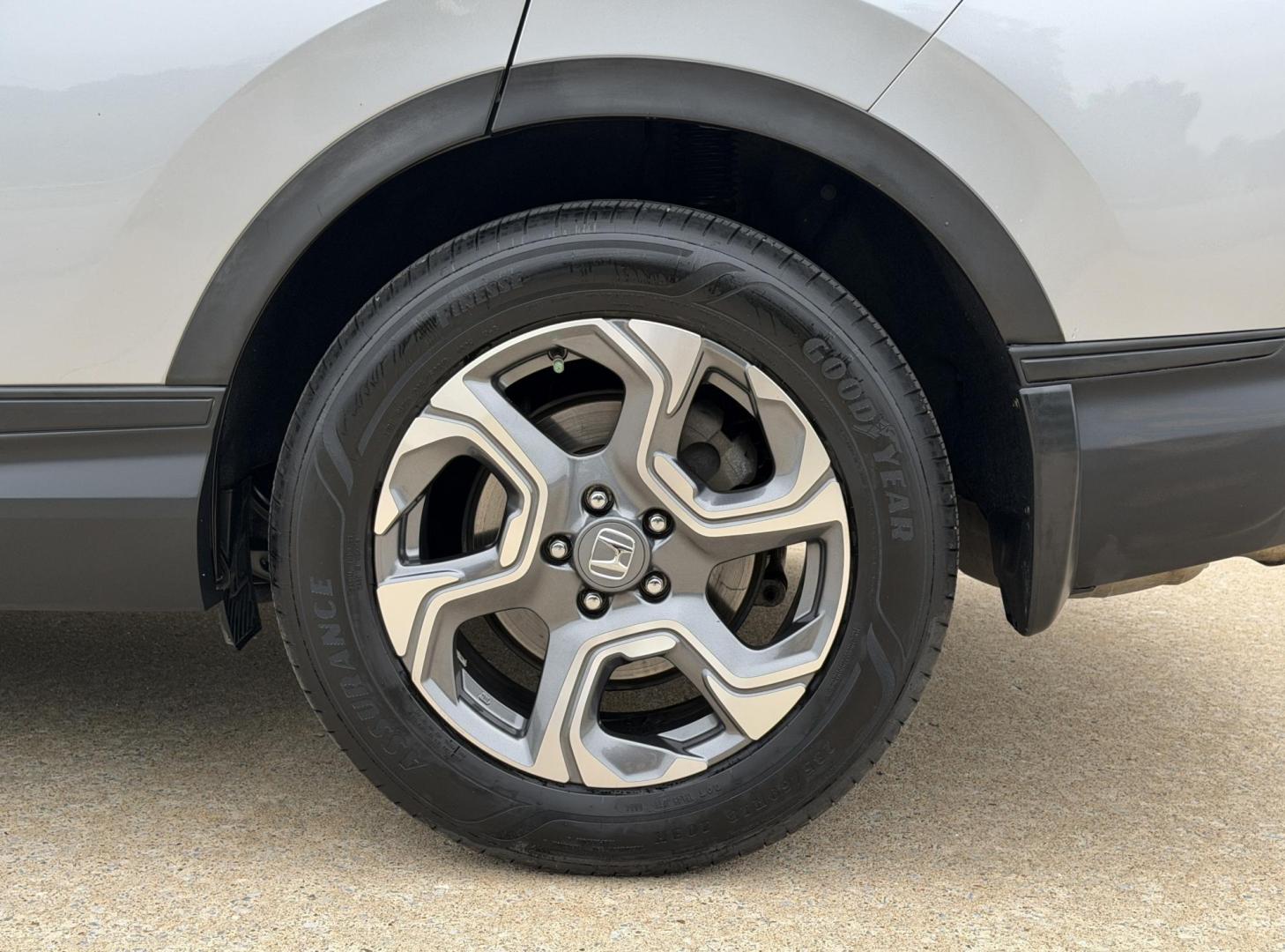 2017 SILVER /Gray Honda CR-V EX AWD (5J6RW2H56HL) with an 1.5L 4 Cyl. engine, CVT transmission, located at 2990 Old Orchard Rd., Jackson, MO, 63755, 37.354214, -89.612106 - 2017 Honda CR-V EX-L 117xxx miles All Wheel Drive 1.5L 4 Cyl. Automatic Backup Camera Power Driver Seat Heated Seats Sunroof Bluetooth Remote Start Cruise Power Windows/Locks/Mirrors We have financing available and we accept trades! Fill out a credit application on our website or come b - Photo#39