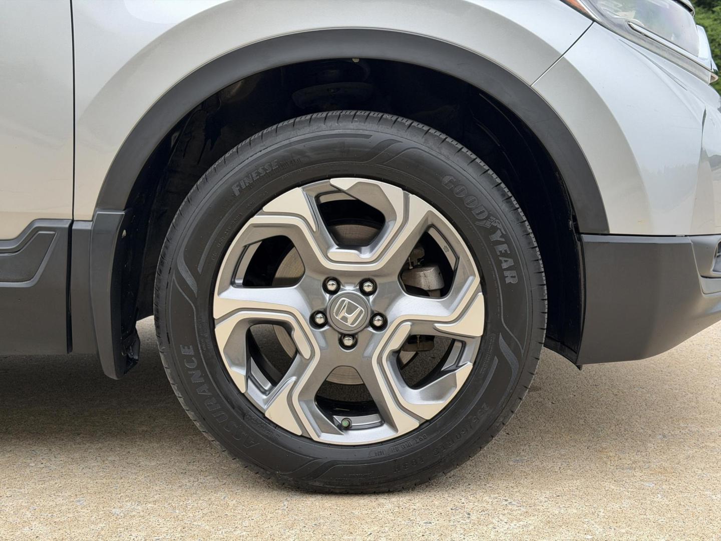 2017 SILVER /Gray Honda CR-V EX AWD (5J6RW2H56HL) with an 1.5L 4 Cyl. engine, CVT transmission, located at 2990 Old Orchard Rd., Jackson, MO, 63755, 37.354214, -89.612106 - 2017 Honda CR-V EX-L 117xxx miles All Wheel Drive 1.5L 4 Cyl. Automatic Backup Camera Power Driver Seat Heated Seats Sunroof Bluetooth Remote Start Cruise Power Windows/Locks/Mirrors We have financing available and we accept trades! Fill out a credit application on our website or come b - Photo#41