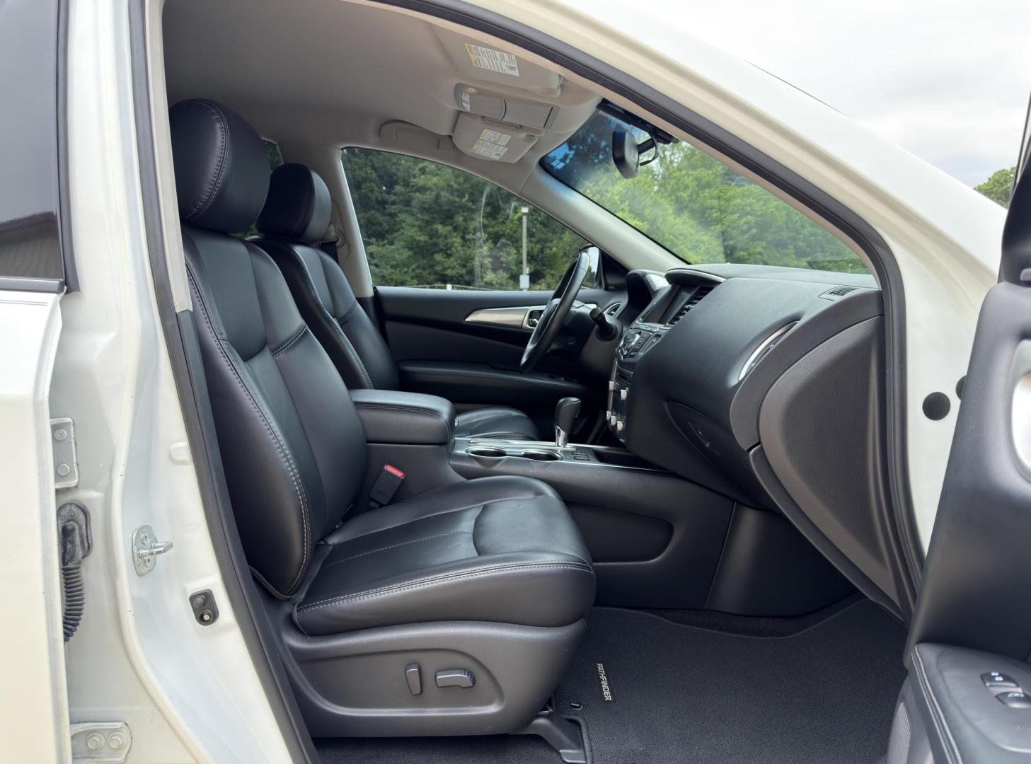 2017 WHITE /Black Nissan Pathfinder SL 2WD (5N1DR2MN6HC) with an 3.5L V6 engine, CVT transmission, located at 2990 Old Orchard Rd., Jackson, MO, 63755, 37.354214, -89.612106 - 2017 Nissan Pathfinder SL 132xxx miles Front Wheel Drive 3.5L V6 Automatic Leather 3rd Row Backup Camera Power/Heated Seats Heated Rear Seats Heated Steering Wheel Bluetooth Remote Start Cruise Power Windows/Locks/Mirrors We have financing available and we accept trades! Fill out a cr - Photo#17