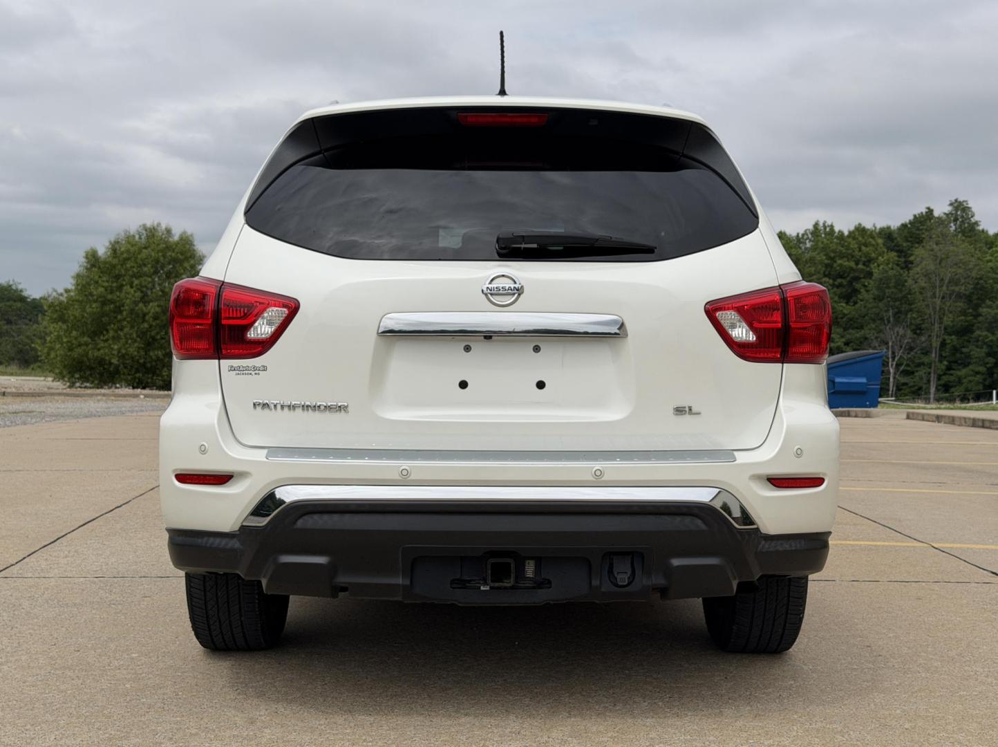 2017 WHITE /Black Nissan Pathfinder SL 2WD (5N1DR2MN6HC) with an 3.5L V6 engine, CVT transmission, located at 2990 Old Orchard Rd., Jackson, MO, 63755, 37.354214, -89.612106 - 2017 Nissan Pathfinder SL 132xxx miles Front Wheel Drive 3.5L V6 Automatic Leather 3rd Row Backup Camera Power/Heated Seats Heated Rear Seats Heated Steering Wheel Bluetooth Remote Start Cruise Power Windows/Locks/Mirrors We have financing available and we accept trades! Fill out a cr - Photo#12