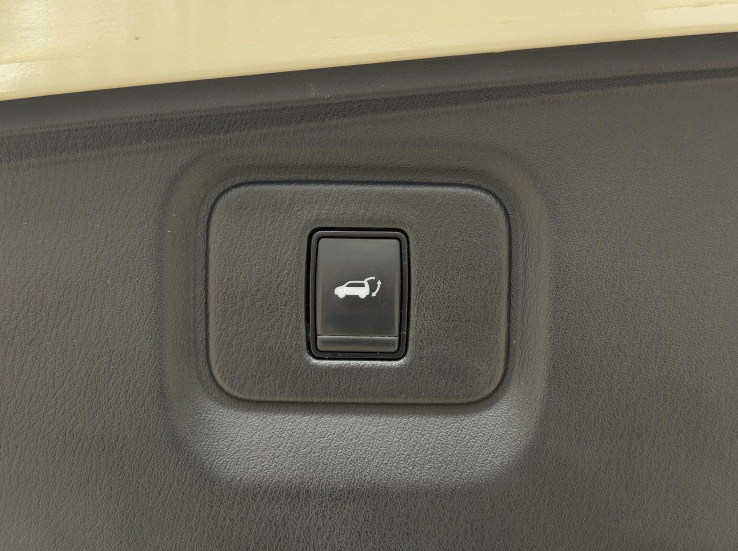 2017 WHITE /Black Nissan Pathfinder SL 2WD (5N1DR2MN6HC) with an 3.5L V6 engine, CVT transmission, located at 2990 Old Orchard Rd., Jackson, MO, 63755, 37.354214, -89.612106 - 2017 Nissan Pathfinder SL 132xxx miles Front Wheel Drive 3.5L V6 Automatic Leather 3rd Row Backup Camera Power/Heated Seats Heated Rear Seats Heated Steering Wheel Bluetooth Remote Start Cruise Power Windows/Locks/Mirrors We have financing available and we accept trades! Fill out a cr - Photo#23