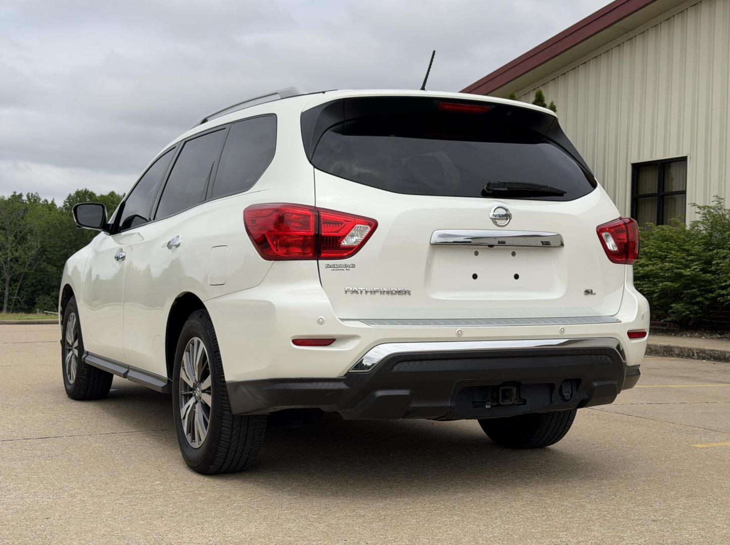 2017 WHITE /Black Nissan Pathfinder SL 2WD (5N1DR2MN6HC) with an 3.5L V6 engine, CVT transmission, located at 2990 Old Orchard Rd., Jackson, MO, 63755, 37.354214, -89.612106 - 2017 Nissan Pathfinder SL 132xxx miles Front Wheel Drive 3.5L V6 Automatic Leather 3rd Row Backup Camera Power/Heated Seats Heated Rear Seats Heated Steering Wheel Bluetooth Remote Start Cruise Power Windows/Locks/Mirrors We have financing available and we accept trades! Fill out a cr - Photo#11