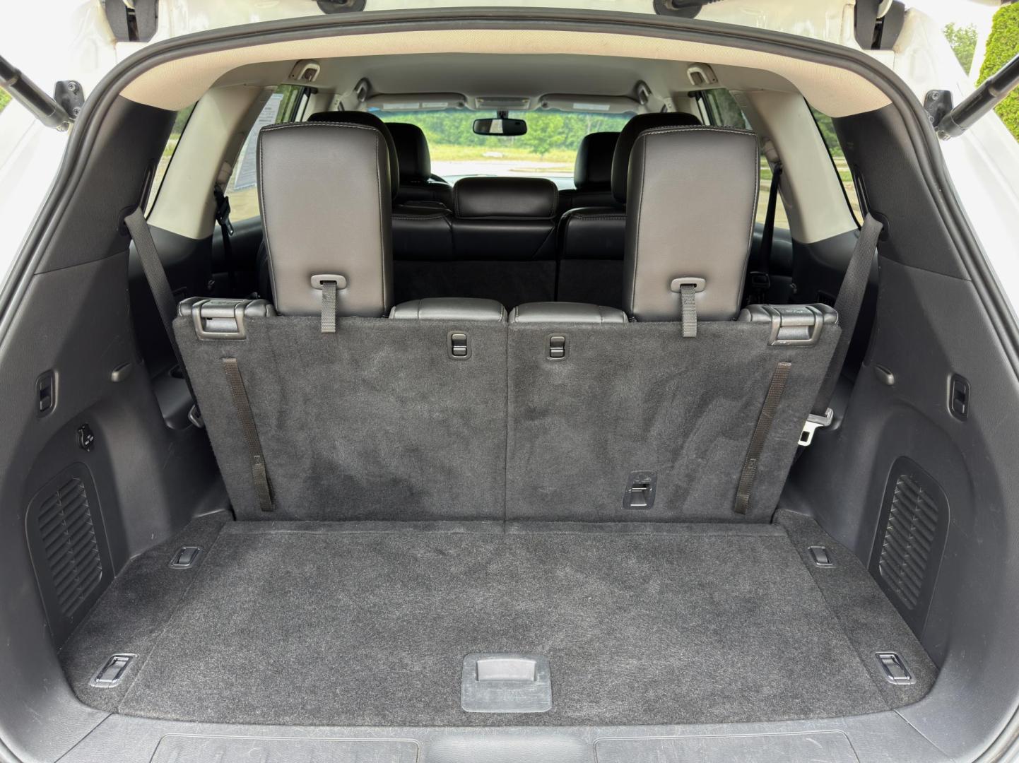 2017 WHITE /Black Nissan Pathfinder SL 2WD (5N1DR2MN6HC) with an 3.5L V6 engine, CVT transmission, located at 2990 Old Orchard Rd., Jackson, MO, 63755, 37.354214, -89.612106 - 2017 Nissan Pathfinder SL 132xxx miles Front Wheel Drive 3.5L V6 Automatic Leather 3rd Row Backup Camera Power/Heated Seats Heated Rear Seats Heated Steering Wheel Bluetooth Remote Start Cruise Power Windows/Locks/Mirrors We have financing available and we accept trades! Fill out a cr - Photo#22