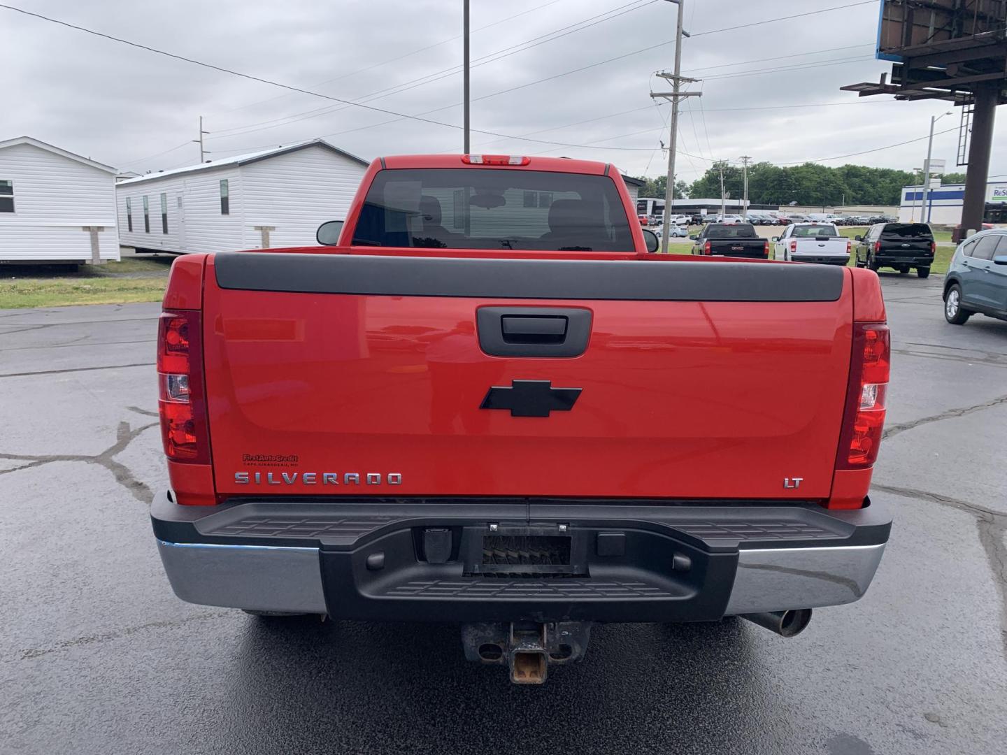 2013 RED /BLACK Chevrolet Silverado 2500HD LT Long Box 4WD (1GC0KXCG2DF) with an 6.0L V8 OHV 16V FFV engine, Automatic transmission, located at 506 S. Kingshighway, Cape Girardeau, MO, 63703, (573) 235-5000, 37.294991, -89.553635 - 2013 Chevrolet Silverado 2500HD LT Long Box 4WD 115,xxx miles 4 wheel drive Cruise Power windows/locks/door We have financing available and we accept trades! Fill out a credit application on our website or come by today! If you have any questions, give us a call at (573) 235-5000 or visit our - Photo#6