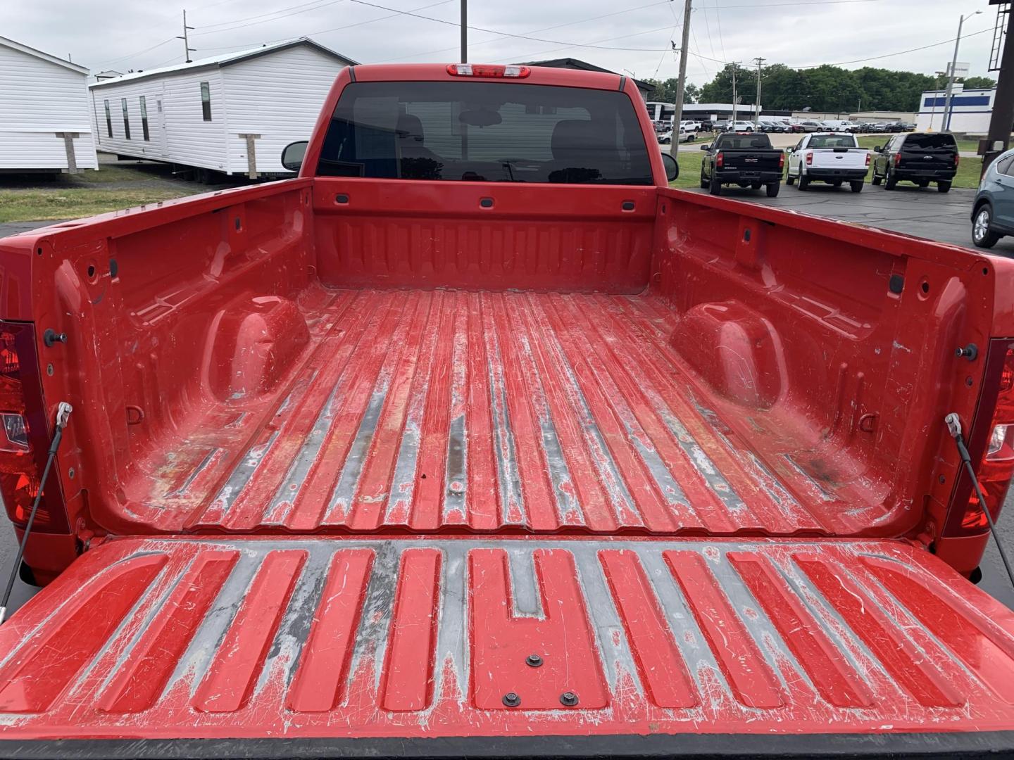 2013 RED /BLACK Chevrolet Silverado 2500HD LT Long Box 4WD (1GC0KXCG2DF) with an 6.0L V8 OHV 16V FFV engine, Automatic transmission, located at 506 S. Kingshighway, Cape Girardeau, MO, 63703, (573) 235-5000, 37.294991, -89.553635 - 2013 Chevrolet Silverado 2500HD LT Long Box 4WD 115,xxx miles 4 wheel drive Cruise Power windows/locks/door We have financing available and we accept trades! Fill out a credit application on our website or come by today! If you have any questions, give us a call at (573) 235-5000 or visit our - Photo#7