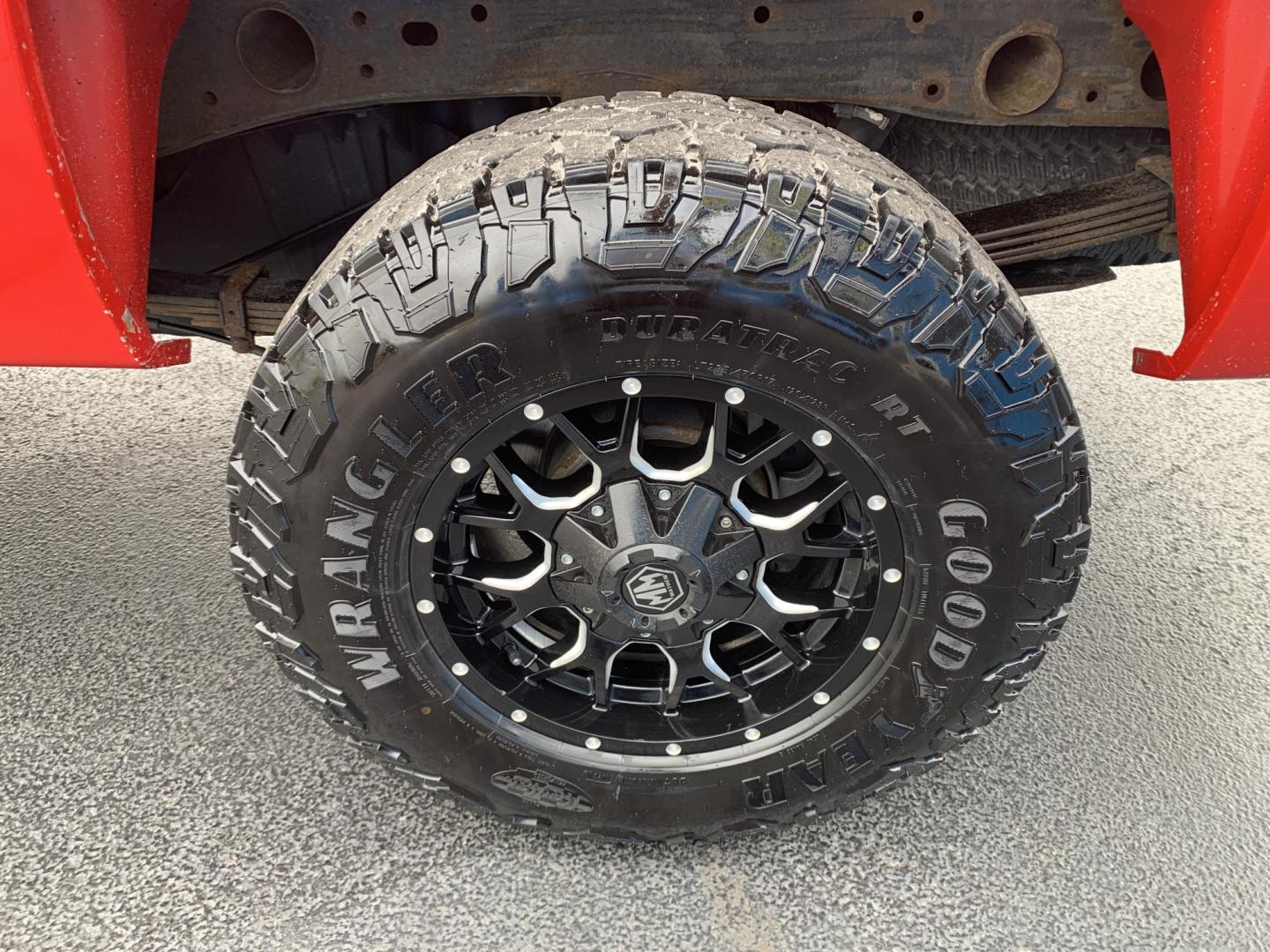 2013 RED /BLACK Chevrolet Silverado 2500HD LT Long Box 4WD (1GC0KXCG2DF) with an 6.0L V8 OHV 16V FFV engine, Automatic transmission, located at 506 S. Kingshighway, Cape Girardeau, MO, 63703, (573) 235-5000, 37.294991, -89.553635 - 2013 Chevrolet Silverado 2500HD LT Long Box 4WD 115,xxx miles 4 wheel drive Cruise Power windows/locks/door We have financing available and we accept trades! Fill out a credit application on our website or come by today! If you have any questions, give us a call at (573) 235-5000 or visit our - Photo#26
