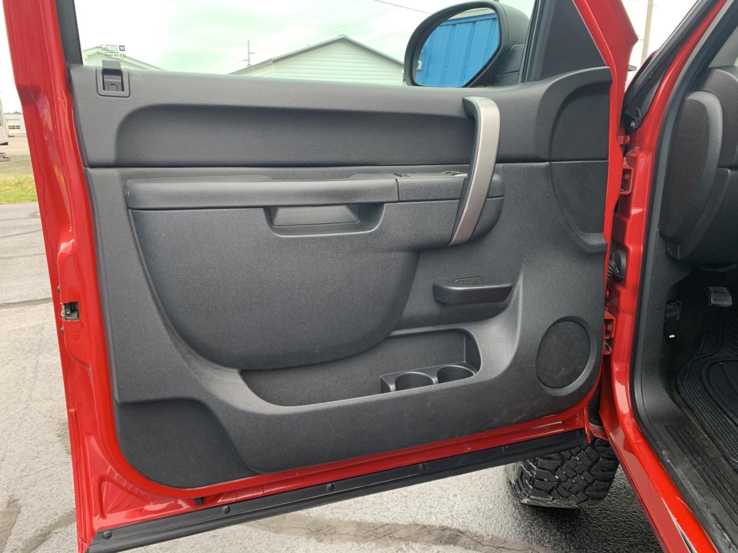 2013 RED /BLACK Chevrolet Silverado 2500HD LT Long Box 4WD (1GC0KXCG2DF) with an 6.0L V8 OHV 16V FFV engine, Automatic transmission, located at 506 S. Kingshighway, Cape Girardeau, MO, 63703, (573) 235-5000, 37.294991, -89.553635 - 2013 Chevrolet Silverado 2500HD LT Long Box 4WD 115,xxx miles 4 wheel drive Cruise Power windows/locks/door We have financing available and we accept trades! Fill out a credit application on our website or come by today! If you have any questions, give us a call at (573) 235-5000 or visit our - Photo#12
