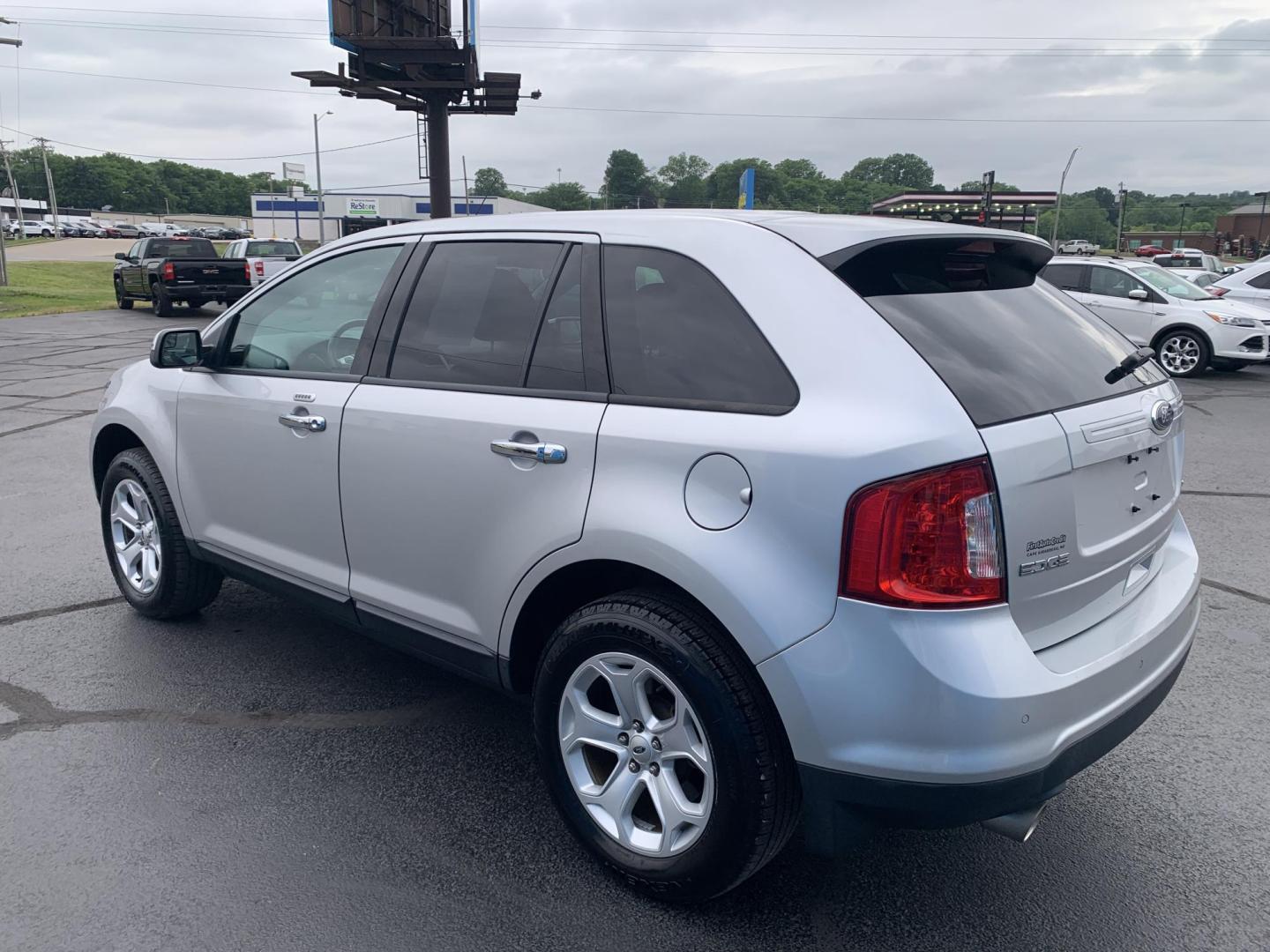 2014 SILVER /TAN Ford Edge SEL FWD (2FMDK3JCXEB) with an 3.5L V6 DOHC 24V engine, Automatic transmission, located at 506 S. Kingshighway, Cape Girardeau, MO, 63703, (573) 235-5000, 37.294991, -89.553635 - 2014 Ford Edge SEL FWD 121,xxx miles Bluetooth Front Wheel Drive Cruise Power Windows/Locks/Mirrors We have financing available and we accept trades! Fill out a credit application on our website or come by today! If you have any questions, give us a call at (573) 235-5000 or visit our website - Photo#5