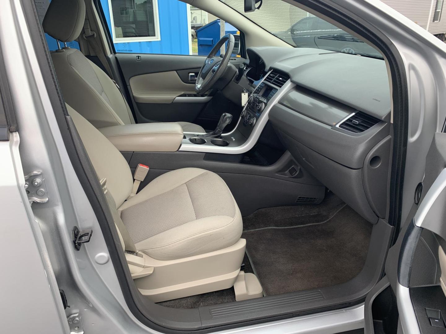 2014 SILVER /TAN Ford Edge SEL FWD (2FMDK3JCXEB) with an 3.5L V6 DOHC 24V engine, Automatic transmission, located at 506 S. Kingshighway, Cape Girardeau, MO, 63703, (573) 235-5000, 37.294991, -89.553635 - 2014 Ford Edge SEL FWD 121,xxx miles Bluetooth Front Wheel Drive Cruise Power Windows/Locks/Mirrors We have financing available and we accept trades! Fill out a credit application on our website or come by today! If you have any questions, give us a call at (573) 235-5000 or visit our website - Photo#12