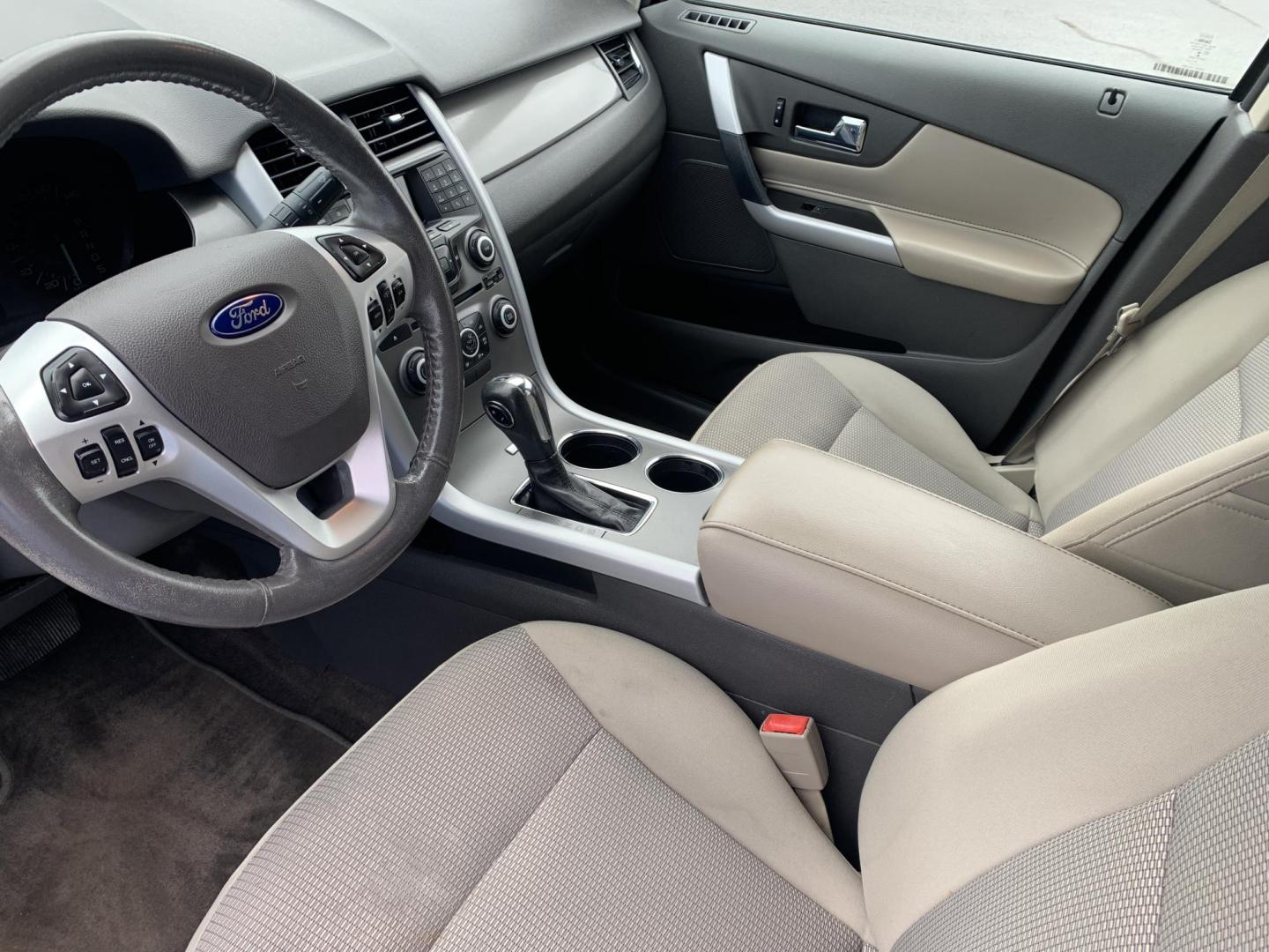 2014 SILVER /TAN Ford Edge SEL FWD (2FMDK3JCXEB) with an 3.5L V6 DOHC 24V engine, Automatic transmission, located at 506 S. Kingshighway, Cape Girardeau, MO, 63703, (573) 235-5000, 37.294991, -89.553635 - 2014 Ford Edge SEL FWD 121,xxx miles Bluetooth Front Wheel Drive Cruise Power Windows/Locks/Mirrors We have financing available and we accept trades! Fill out a credit application on our website or come by today! If you have any questions, give us a call at (573) 235-5000 or visit our website - Photo#25
