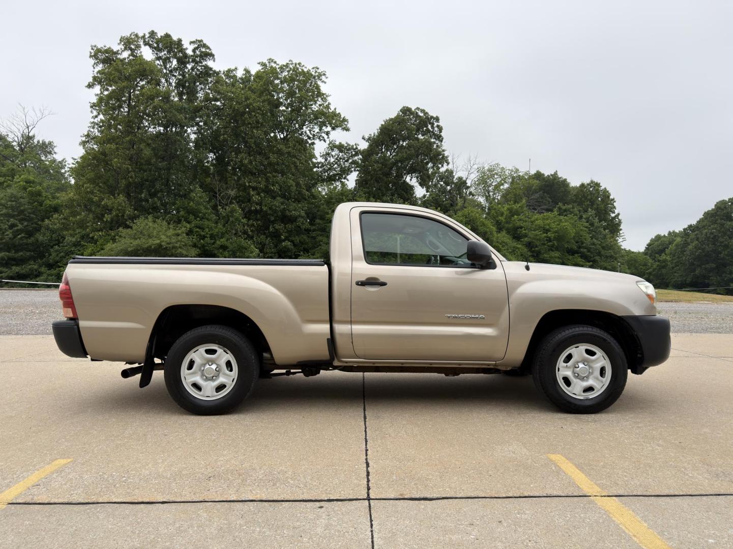 2006 TAN /Gray Toyota Tacoma Regular Cab 2WD (5TENX22N26Z) with an 2.7L 4 Cyl. engine, Automatic transmission, located at 2990 Old Orchard Rd., Jackson, MO, 63755, 37.354214, -89.612106 - 2006 Toyota Tacoma 183xxx miles Rear Wheel Drive 2.7L 4 Cyl. Automatic We have financing available and we accept trades! Fill out a credit application on our website or come by today! If you have any questions, give us a call at (573) 204-7777 or visit our website at firstautocredit.com. - Photo#4