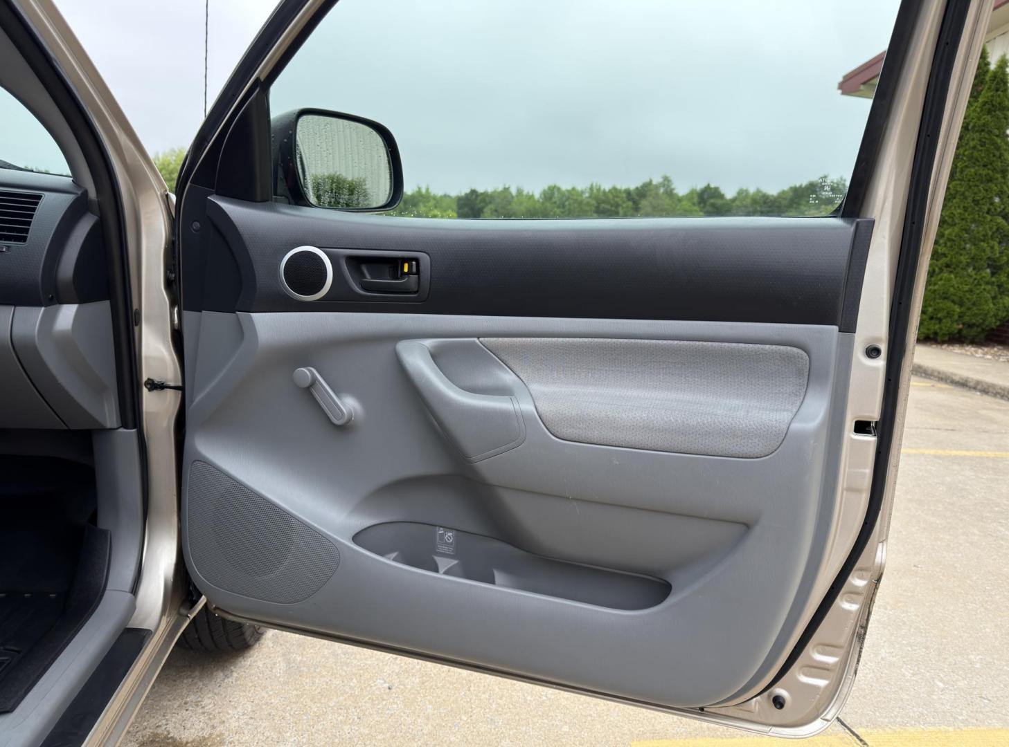 2006 TAN /Gray Toyota Tacoma Regular Cab 2WD (5TENX22N26Z) with an 2.7L 4 Cyl. engine, Automatic transmission, located at 2990 Old Orchard Rd., Jackson, MO, 63755, 37.354214, -89.612106 - 2006 Toyota Tacoma 183xxx miles Rear Wheel Drive 2.7L 4 Cyl. Automatic We have financing available and we accept trades! Fill out a credit application on our website or come by today! If you have any questions, give us a call at (573) 204-7777 or visit our website at firstautocredit.com. - Photo#11