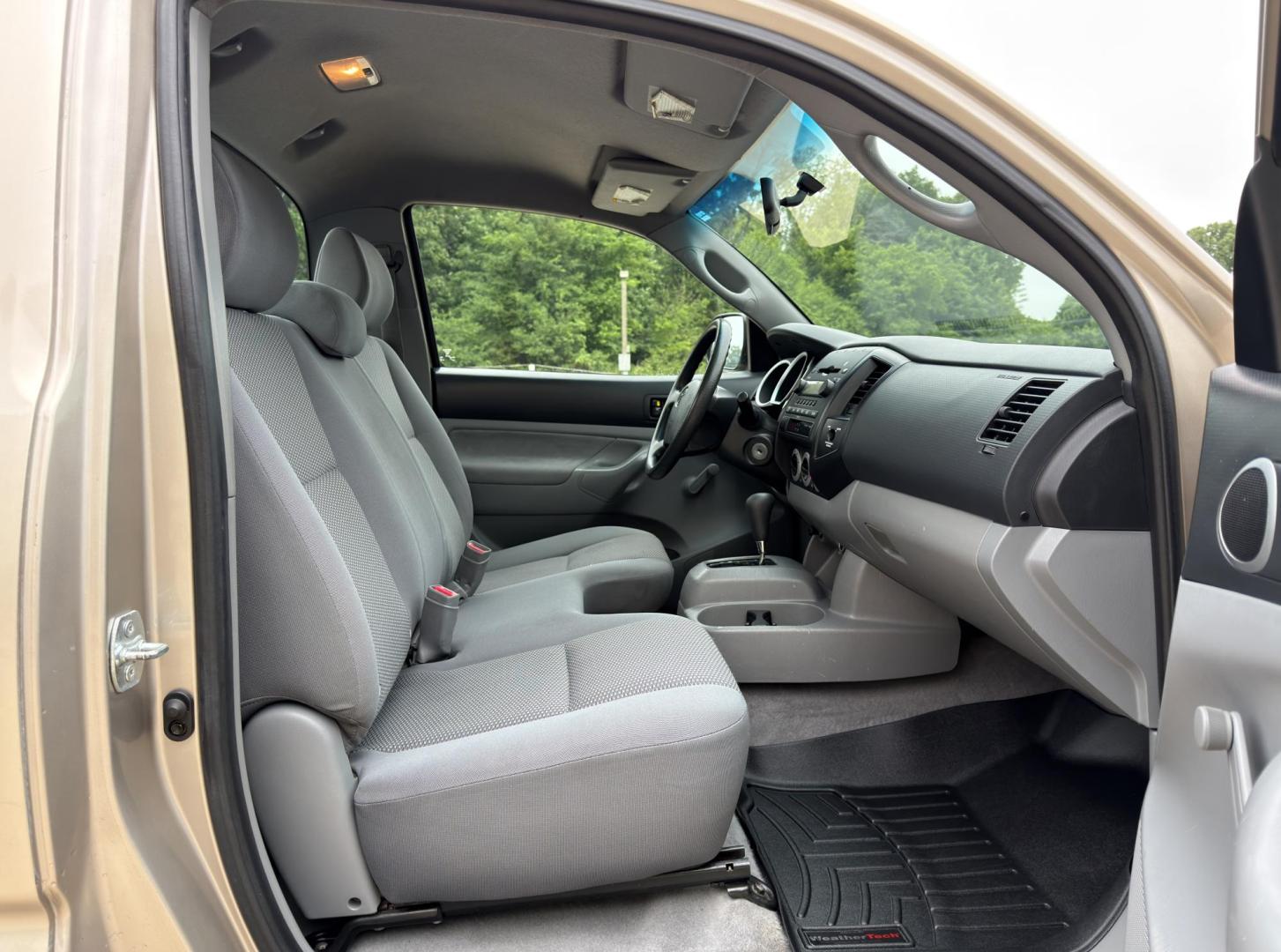 2006 TAN /Gray Toyota Tacoma Regular Cab 2WD (5TENX22N26Z) with an 2.7L 4 Cyl. engine, Automatic transmission, located at 2990 Old Orchard Rd., Jackson, MO, 63755, 37.354214, -89.612106 - 2006 Toyota Tacoma 183xxx miles Rear Wheel Drive 2.7L 4 Cyl. Automatic We have financing available and we accept trades! Fill out a credit application on our website or come by today! If you have any questions, give us a call at (573) 204-7777 or visit our website at firstautocredit.com. - Photo#12
