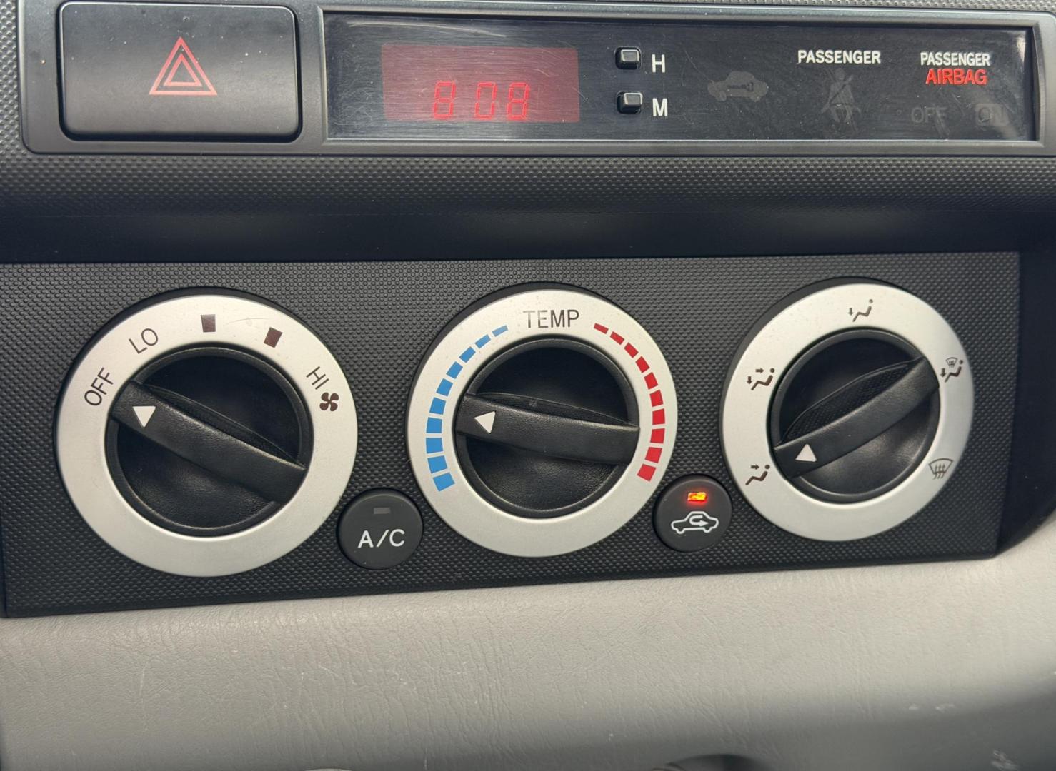2006 TAN /Gray Toyota Tacoma Regular Cab 2WD (5TENX22N26Z) with an 2.7L 4 Cyl. engine, Automatic transmission, located at 2990 Old Orchard Rd., Jackson, MO, 63755, 37.354214, -89.612106 - 2006 Toyota Tacoma 183xxx miles Rear Wheel Drive 2.7L 4 Cyl. Automatic We have financing available and we accept trades! Fill out a credit application on our website or come by today! If you have any questions, give us a call at (573) 204-7777 or visit our website at firstautocredit.com. - Photo#20