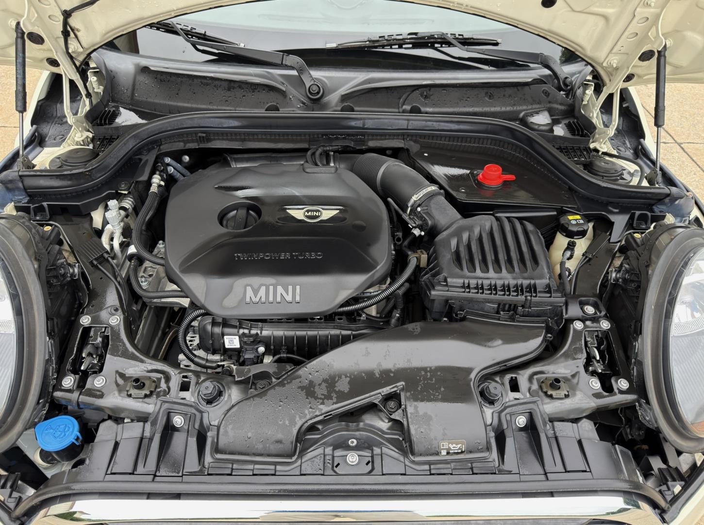 2019 WHITE /Black Mini Cooper Base (WMWXP5C58K2) with an 1.5L 3 Cyl. TURBO engine, Automatic transmission, located at 2990 Old Orchard Rd., Jackson, MO, 63755, 37.354214, -89.612106 - 2019 Mini Cooper 37xxx miles Front Wheel Drive 1.5L 3 Cyl. Automatic Leather Backup Camera Heated Seats Sunroof Bluetooth Cruise Power Windows/Locks/Mirrors We have financing available and we accept trades! Fill out a credit application on our website or come by today! If you have any q - Photo#30