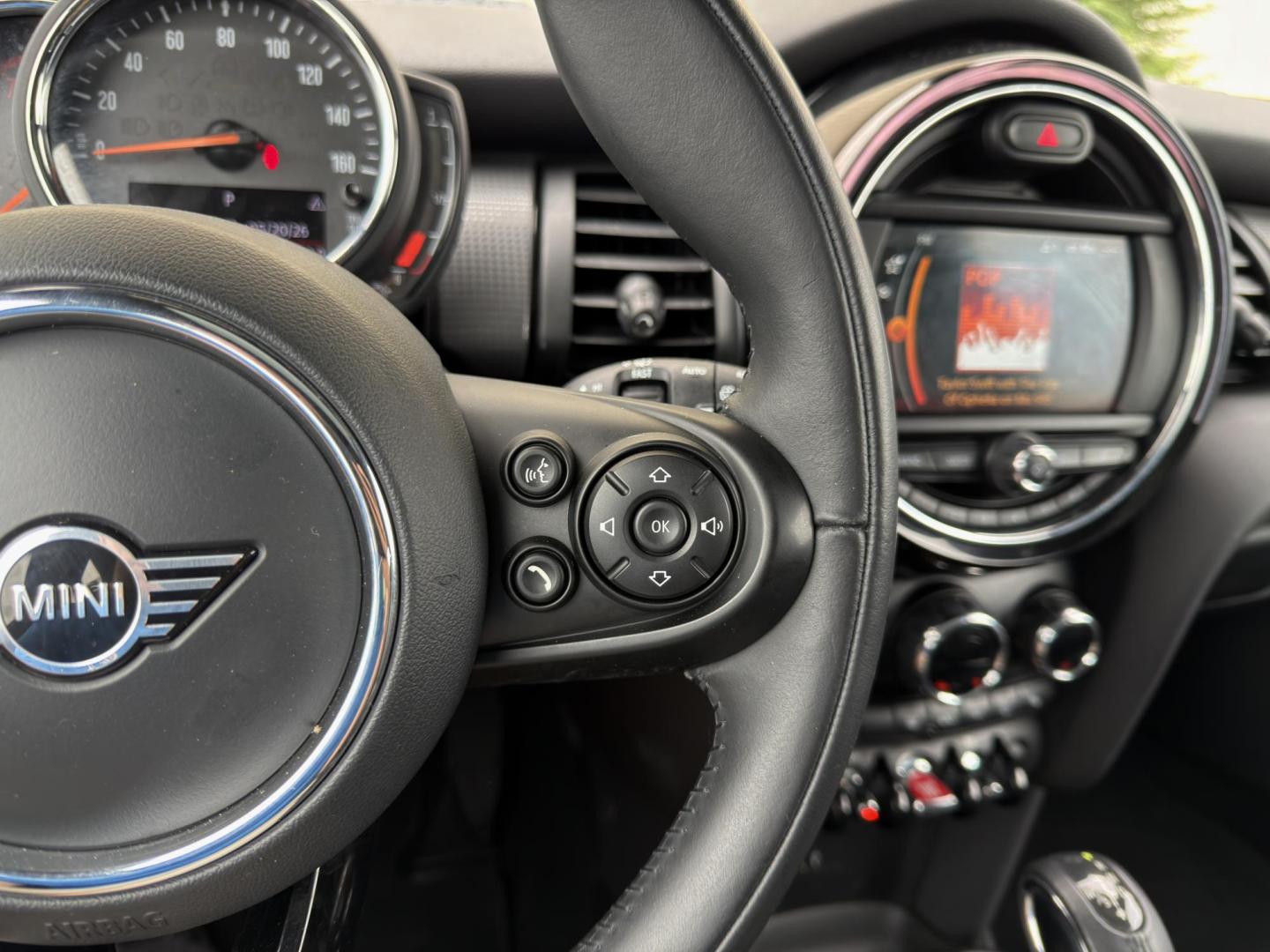 2019 WHITE /Black Mini Cooper Base (WMWXP5C58K2) with an 1.5L 3 Cyl. TURBO engine, Automatic transmission, located at 2990 Old Orchard Rd., Jackson, MO, 63755, 37.354214, -89.612106 - 2019 Mini Cooper 37xxx miles Front Wheel Drive 1.5L 3 Cyl. Automatic Leather Backup Camera Heated Seats Sunroof Bluetooth Cruise Power Windows/Locks/Mirrors We have financing available and we accept trades! Fill out a credit application on our website or come by today! If you have any q - Photo#20