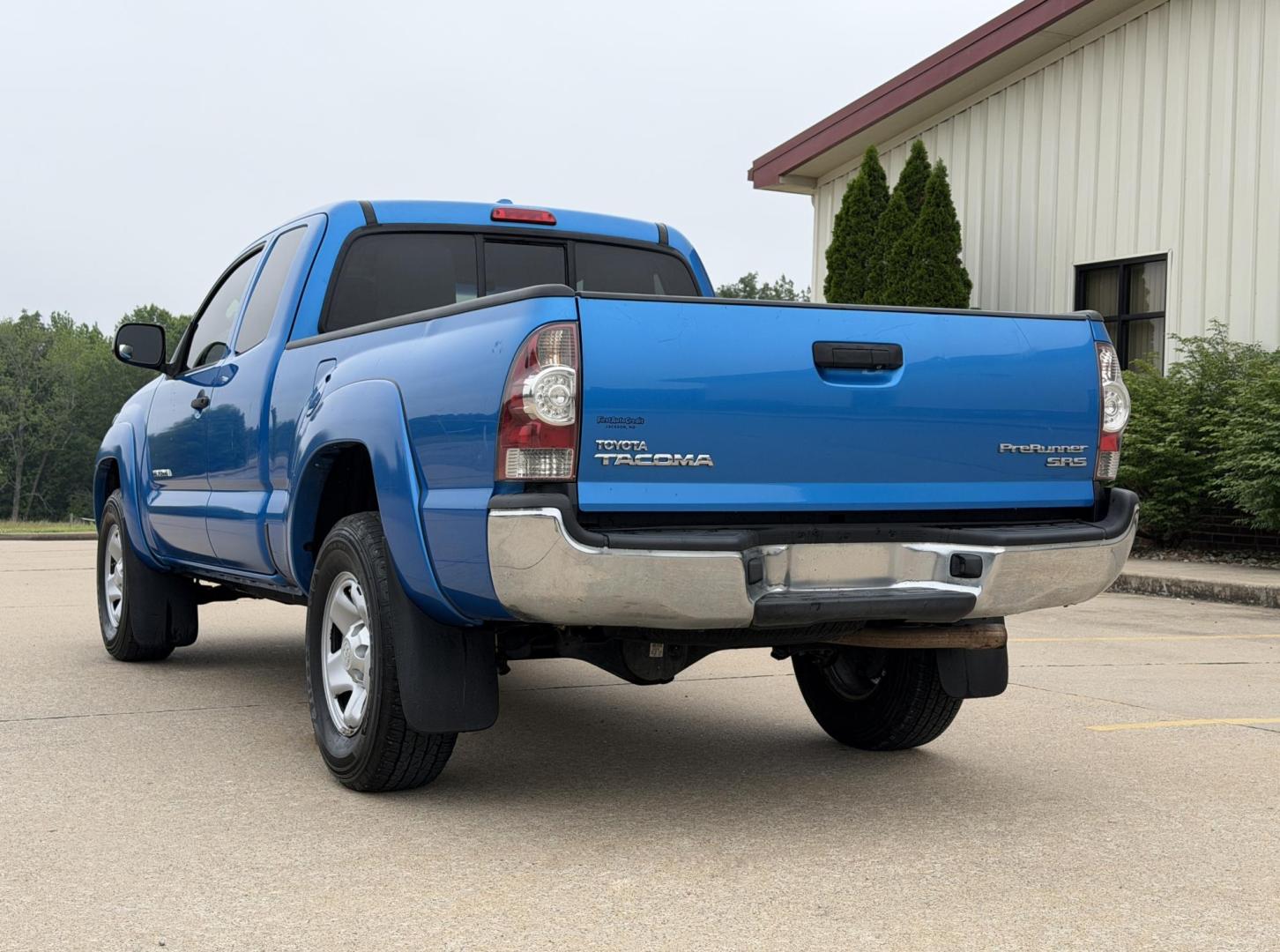 2010 BLUE /Gray Toyota Tacoma PreRunner Access Cab 2WD (5TETX4GN1AZ) with an 2.7L 4 Cyl. engine, Manual transmission, located at 2990 Old Orchard Rd., Jackson, MO, 63755, 37.354214, -89.612106 - 2010 Toyota Tacoma PreRunner 131xxx miles Rear Wheel Drive 2.7L 4 Cyl. 5-Speed Manual Backup Camera Cruise Power Windows/Locks/Mirrors We have financing available and we accept trades! Fill out a credit application on our website or come by today! If you have any questions, give us a call a - Photo#7
