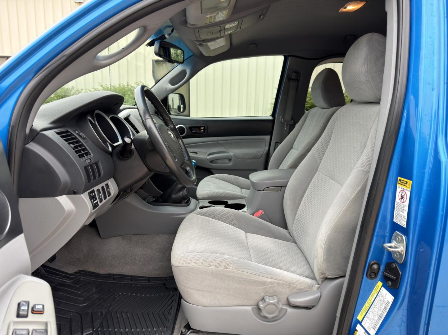 2010 BLUE /Gray Toyota Tacoma PreRunner Access Cab 2WD (5TETX4GN1AZ) with an 2.7L 4 Cyl. engine, Manual transmission, located at 2990 Old Orchard Rd., Jackson, MO, 63755, 37.354214, -89.612106 - 2010 Toyota Tacoma PreRunner 131xxx miles Rear Wheel Drive 2.7L 4 Cyl. 5-Speed Manual Backup Camera Cruise Power Windows/Locks/Mirrors We have financing available and we accept trades! Fill out a credit application on our website or come by today! If you have any questions, give us a call a - Photo#11