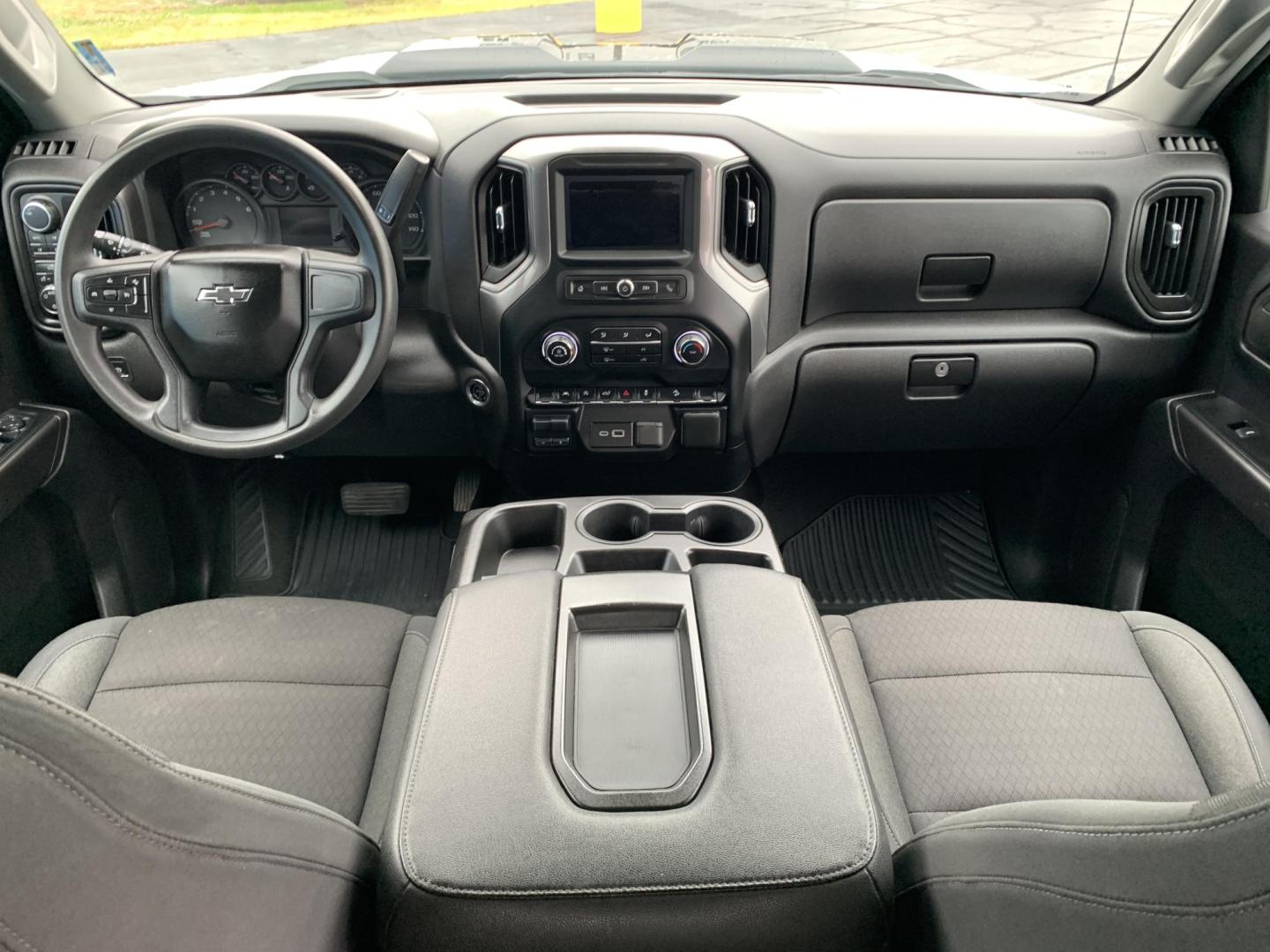 2024 WHITE /BLACK Chevrolet Silverado 1500 Trail Boss Custom Crew Cab 4WD (3GCUDCE84RG) with an 3.0L V6 DOHC 24V DIESEL TURBO engine, Automatic transmission, located at 506 S. Kingshighway, Cape Girardeau, MO, 63703, (573) 235-5000, 37.294991, -89.553635 - 2024 Chevrolet Silverado 1500 Trail Boss Custom Crew Cab 4WD 69,xxx miles One Owner Diesel 4 wheel drive Apple CarPlay Backup Camera Cruise Bluetooth Cloth Seats Power Windows/Locks/Mirrors Keyless Entry Remote Start We have financing available and we accept trades! Fill out a credit - Photo#15