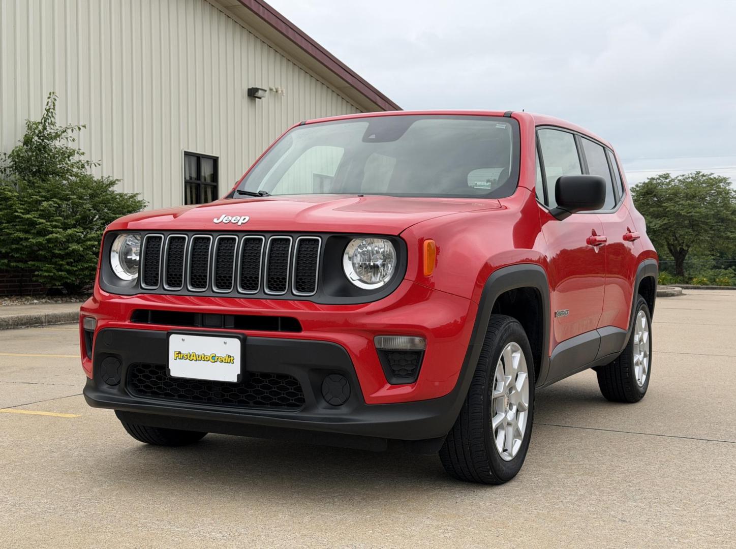 2023 RED /Black Jeep Renegade Latitude (ZACNJDB11PP) with an 1.3L 4 Cyl. engine, Automatic transmission, located at 2990 Old Orchard Rd., Jackson, MO, 63755, 37.354214, -89.612106 - 2023 Jeep Renegade Latitude 1-Owner 55xxx miles 4 Wheel Drive 1.3L 4 Cyl. Automatic Navigation Backup Camera Bluetooth Cruise Power Windows/Locks/Mirrors We have financing available and we accept trades! Fill out a credit application on our website or come by today! If you have any quest - Photo#5