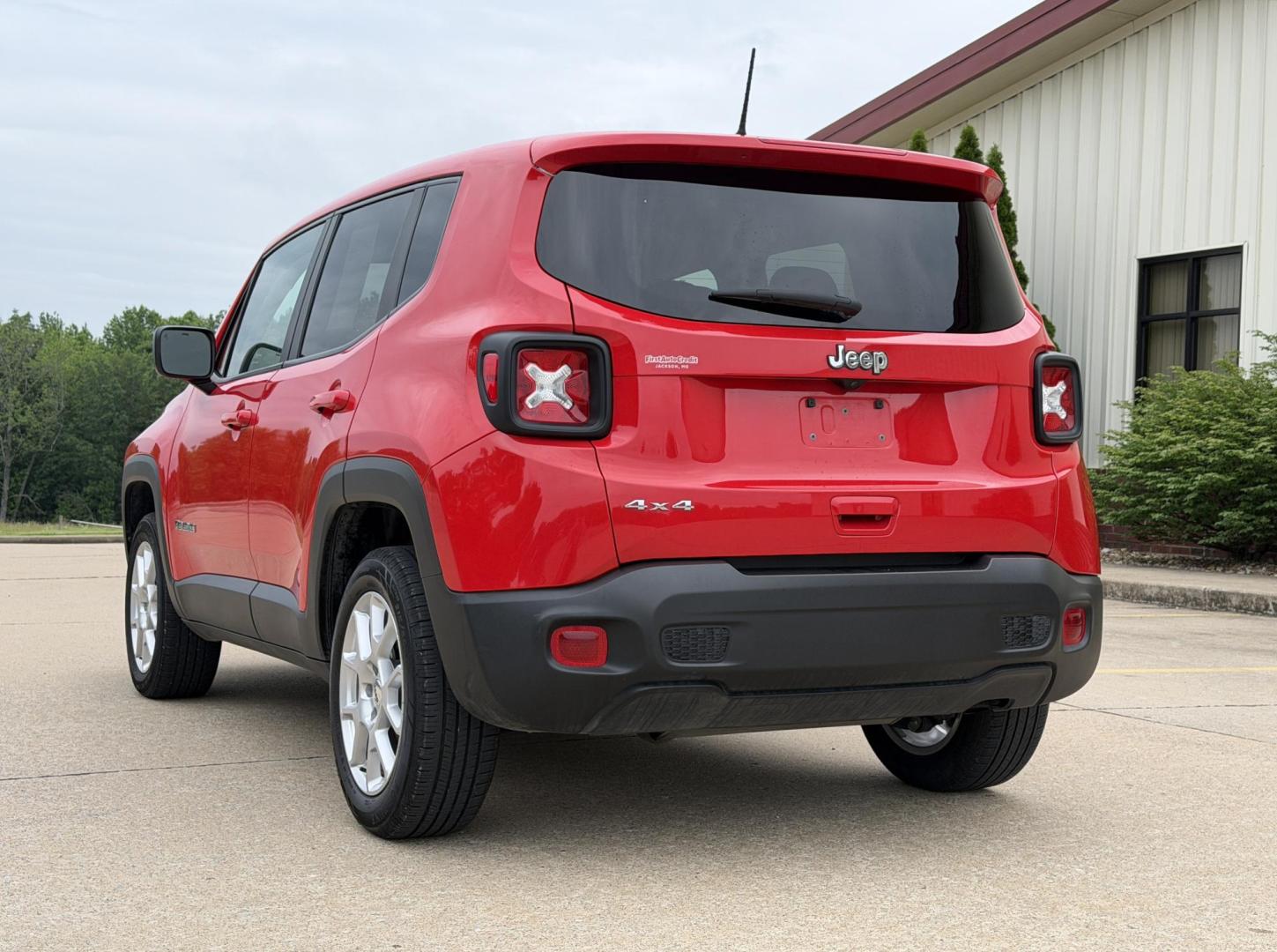 2023 RED /Black Jeep Renegade Latitude (ZACNJDB11PP) with an 1.3L 4 Cyl. engine, Automatic transmission, located at 2990 Old Orchard Rd., Jackson, MO, 63755, 37.354214, -89.612106 - 2023 Jeep Renegade Latitude 1-Owner 55xxx miles 4 Wheel Drive 1.3L 4 Cyl. Automatic Navigation Backup Camera Bluetooth Cruise Power Windows/Locks/Mirrors We have financing available and we accept trades! Fill out a credit application on our website or come by today! If you have any quest - Photo#9